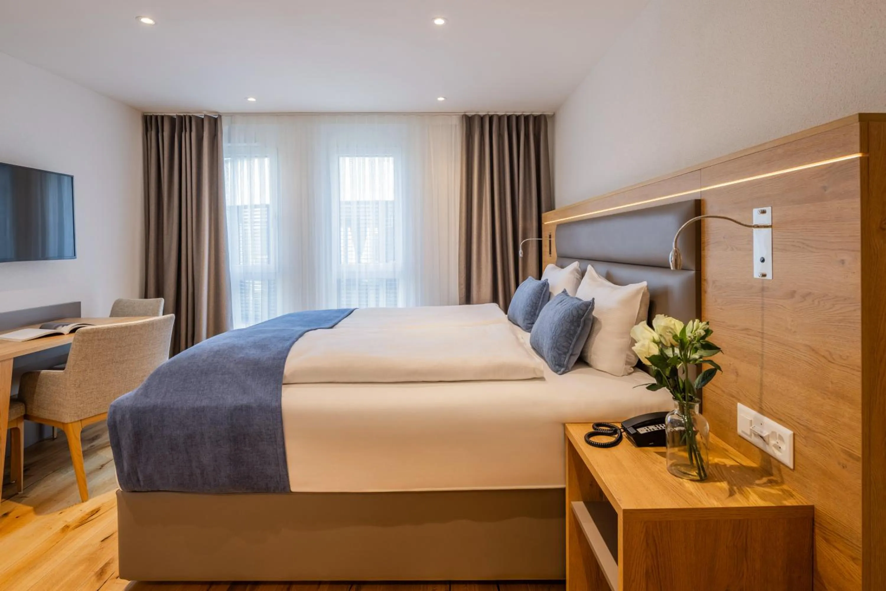 Bedroom, Bed in LMS - La Maison Suisse - Döttingen