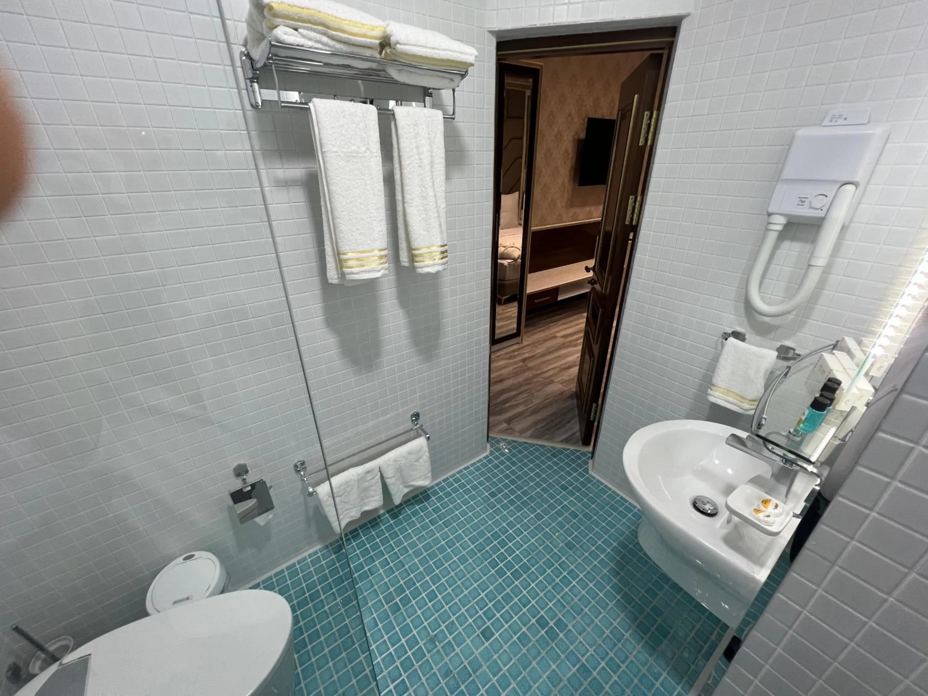 Shower in Golden Samarkand Hotel