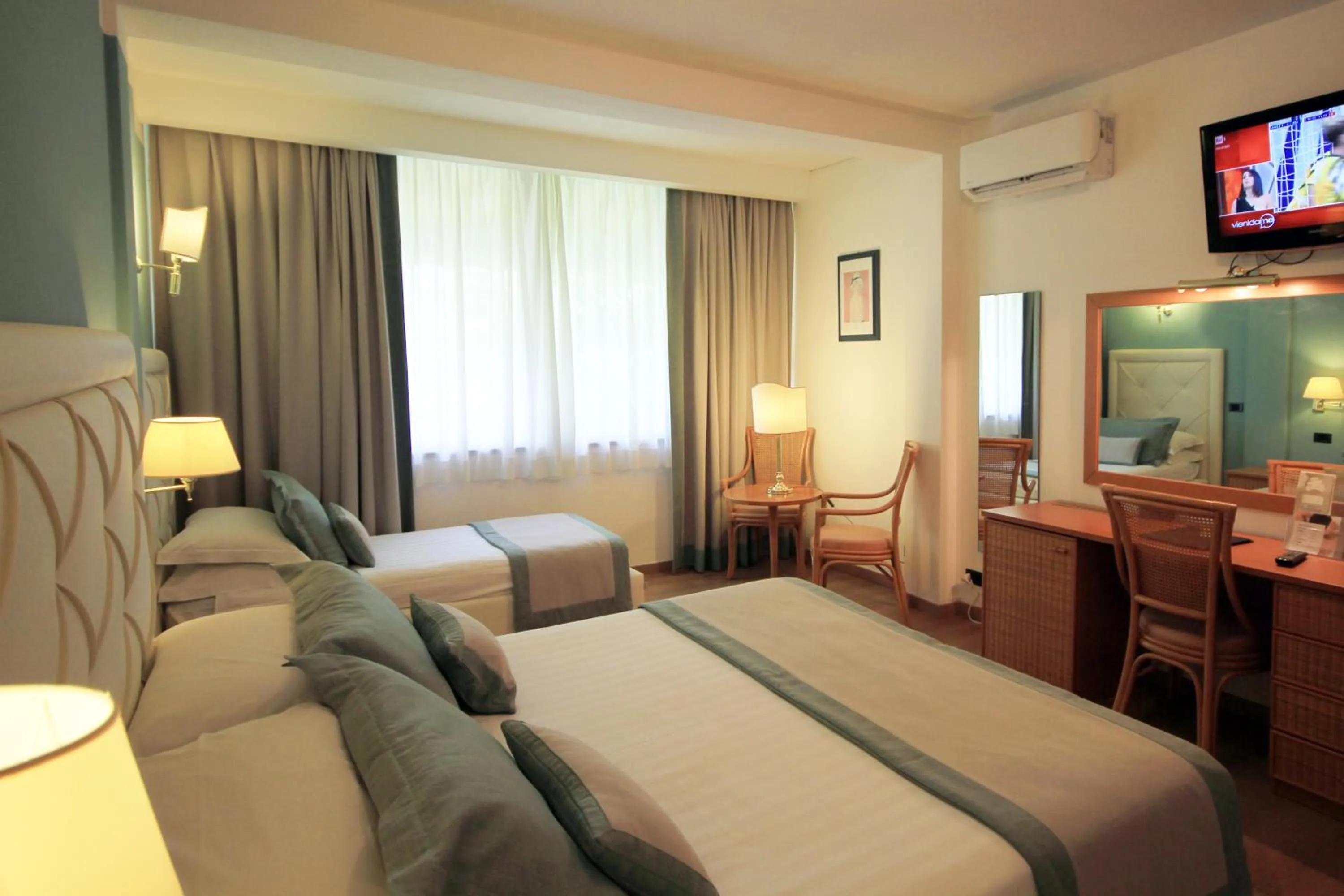 Shower in Raffaelli Park Hotel