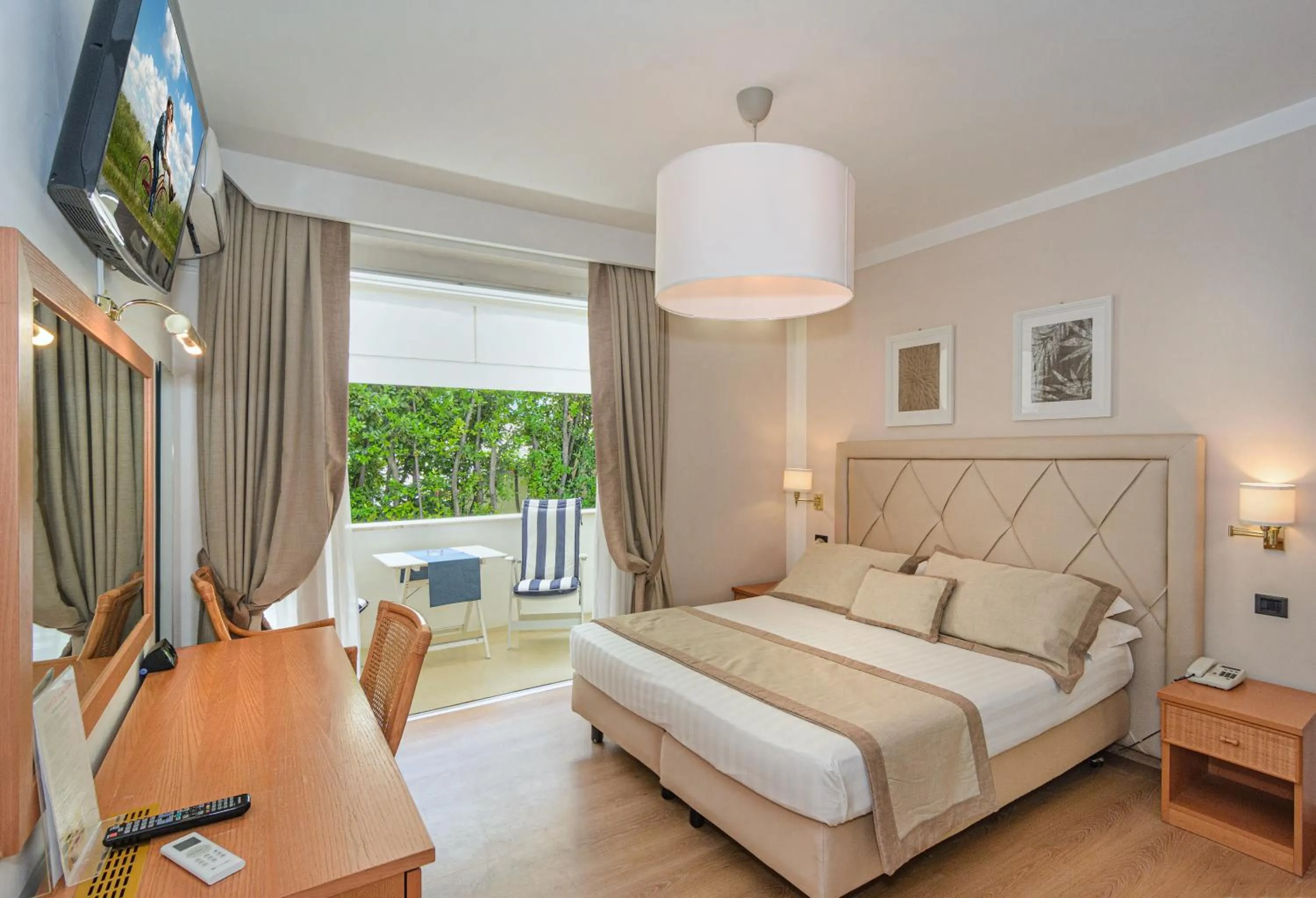 Photo of the whole room in Raffaelli Park Hotel