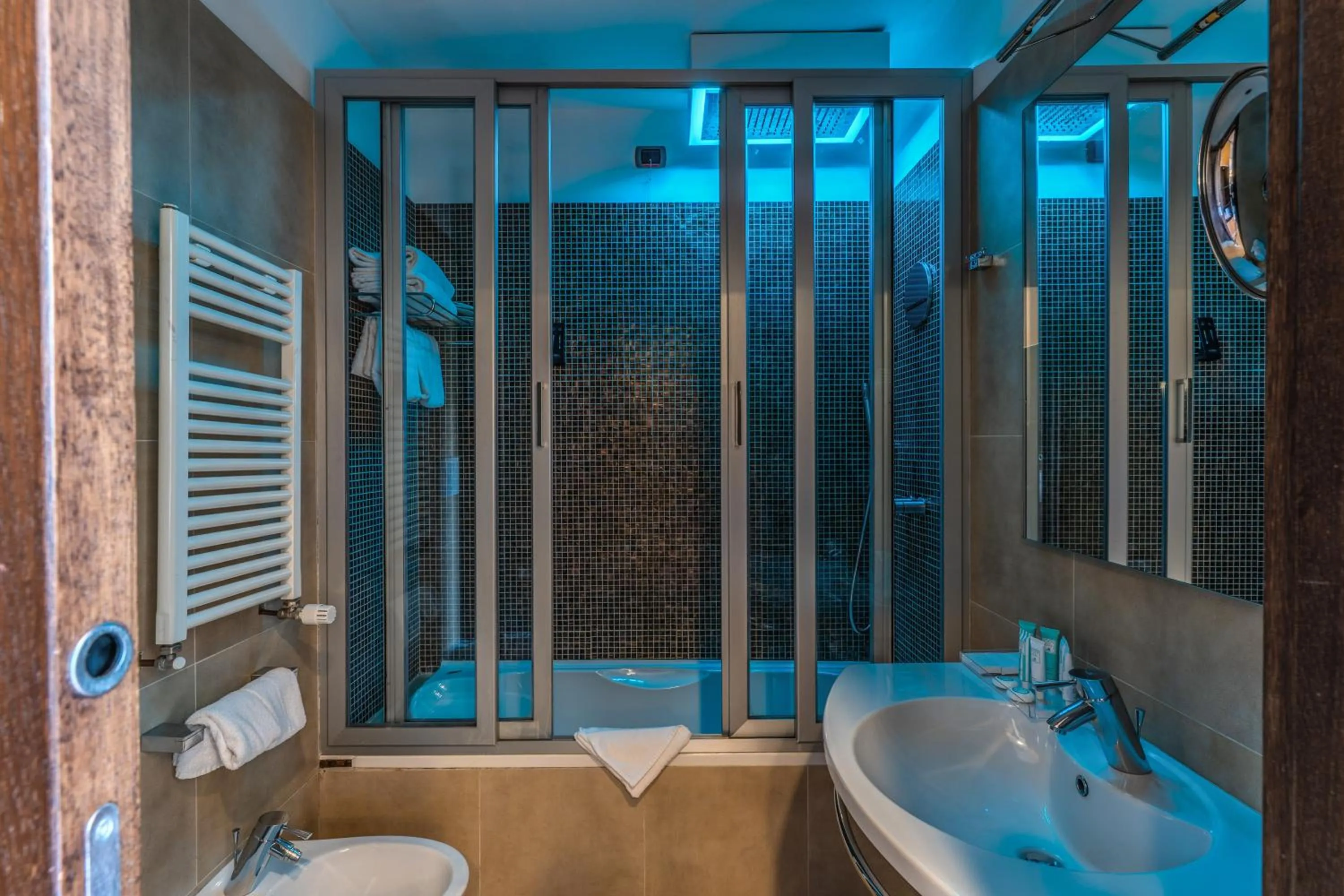 Shower in Kolbe Hotel Rome