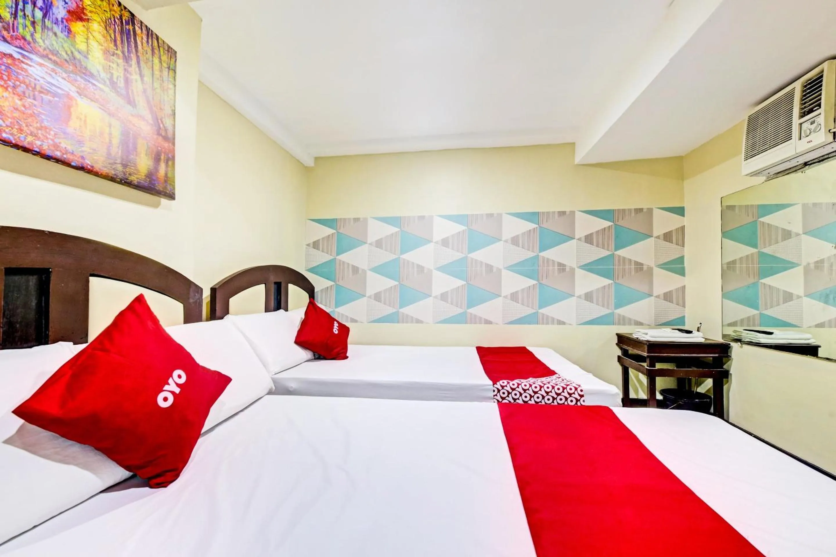 Bedroom, Bed in OYO 894 Cosmo Hotel P Campa Manila