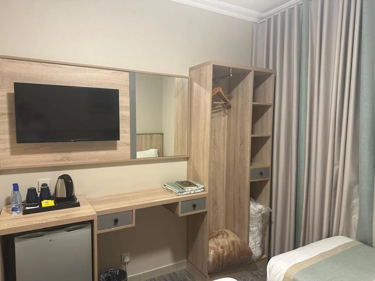 Bedroom, Bed in Emaar Taiba Hotel