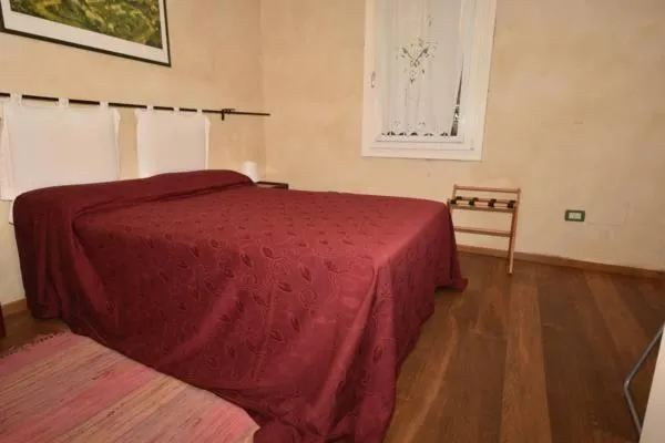 Photo of the whole room, Bed in Terantiga