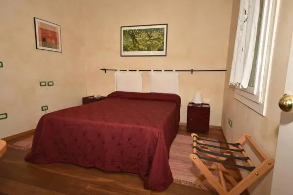 Photo of the whole room, Bed in Terantiga