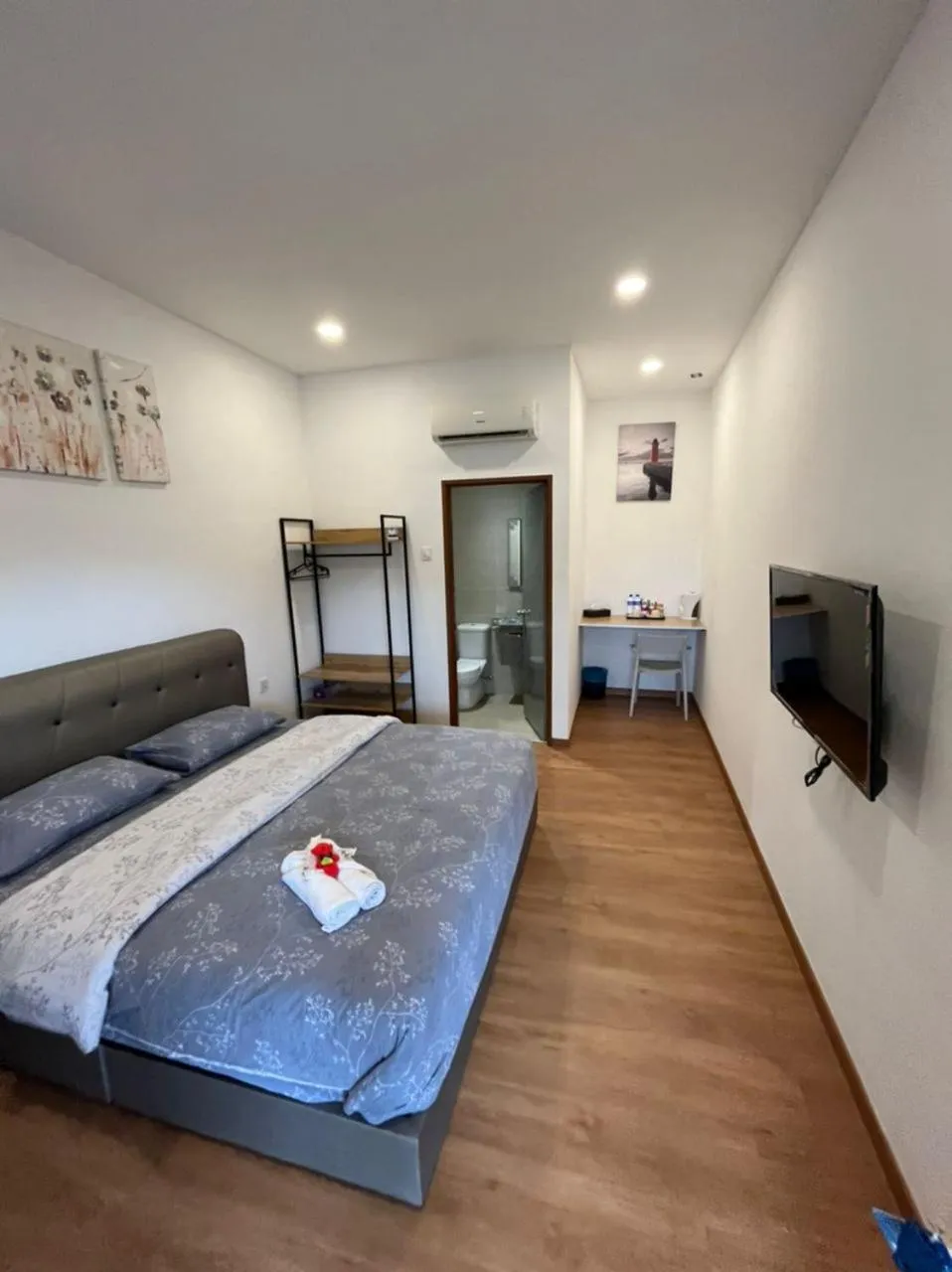 Bed in Raintown Cottage