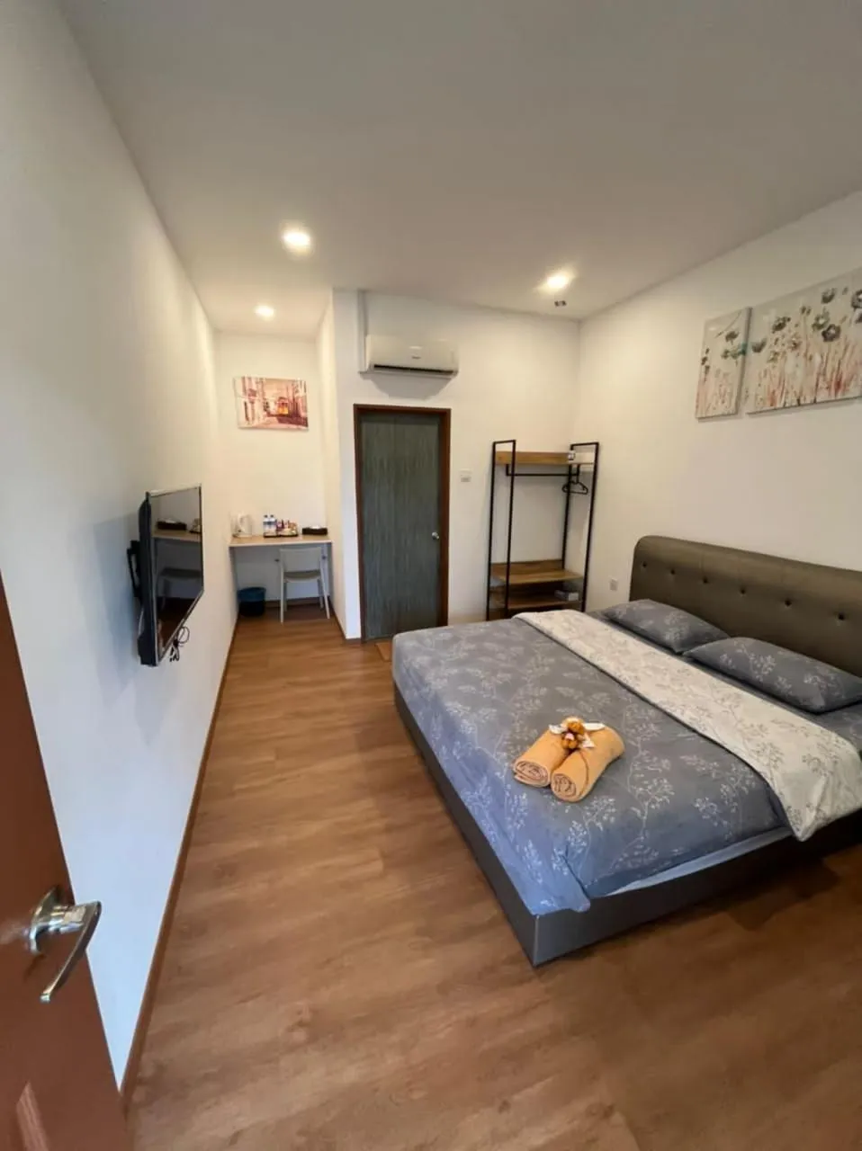 Bed in Raintown Cottage