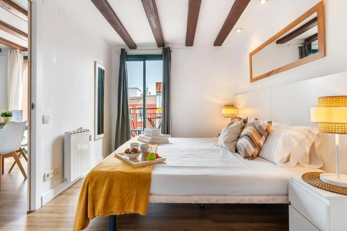Bed in Lodging Apartments Liceu G1