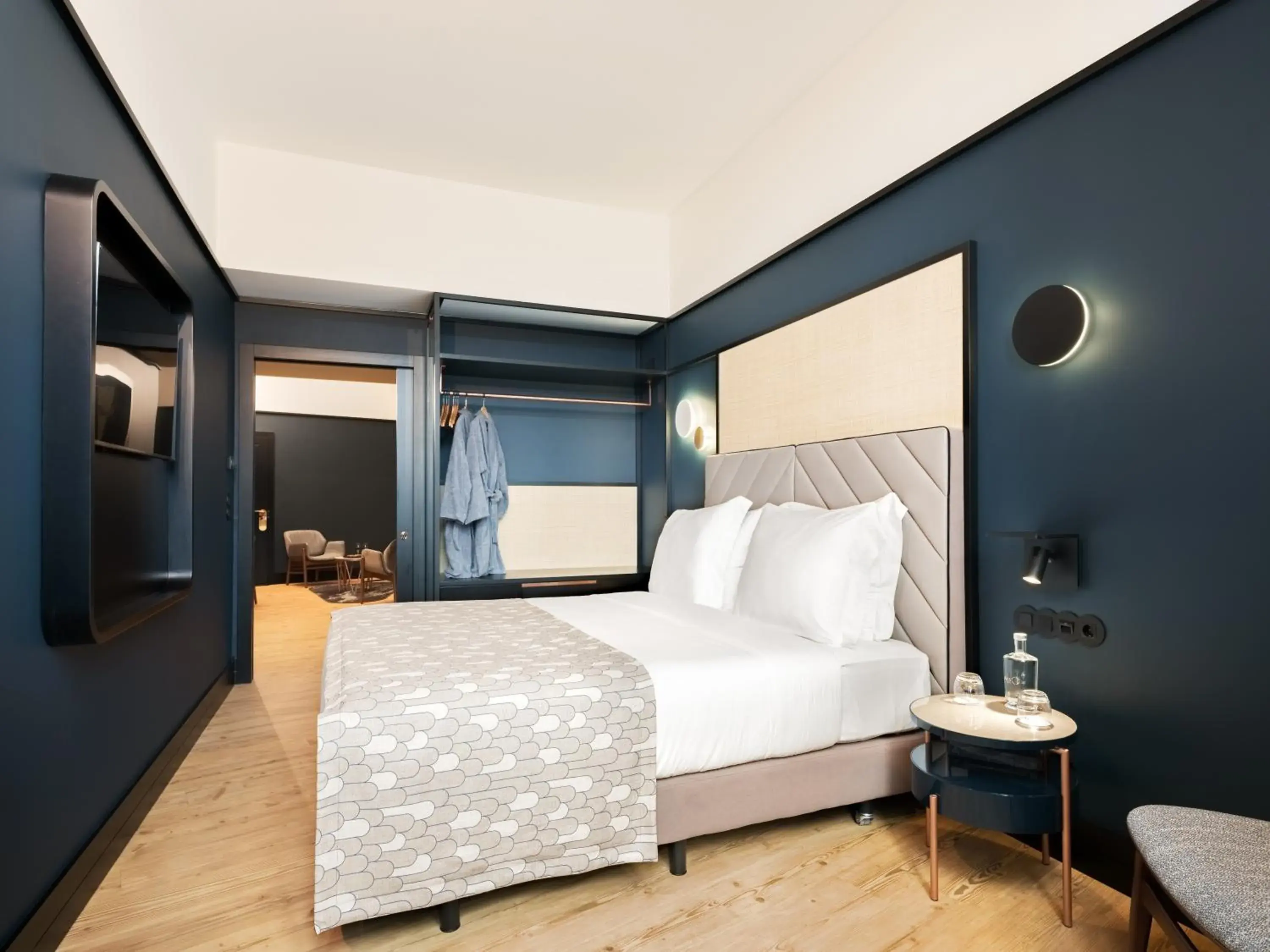 Superior Triple Room in Axis Porto Club Aliados Superior Triple Room in Axis Porto Club Aliados