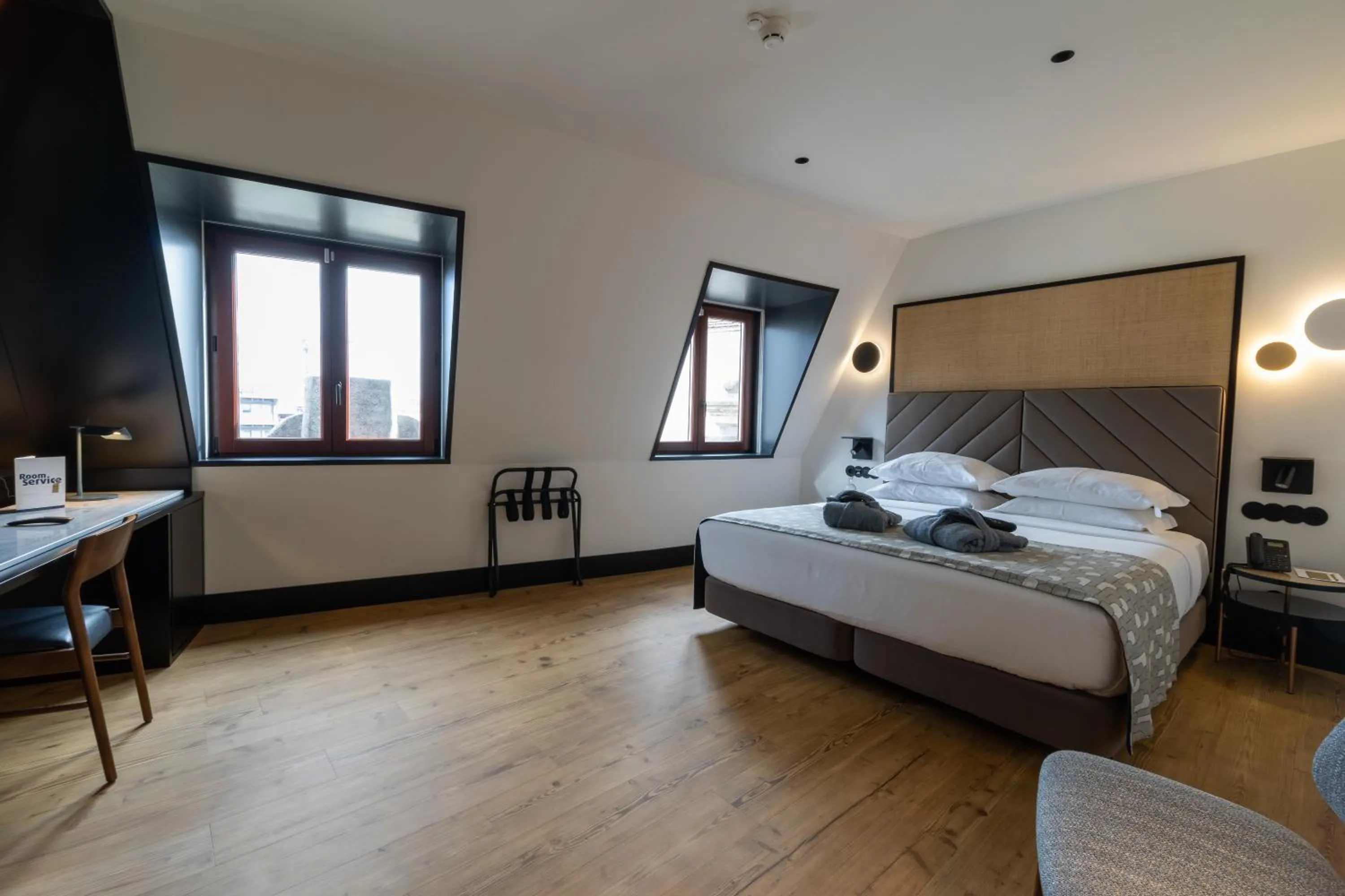 Bed in Axis Porto Club Aliados