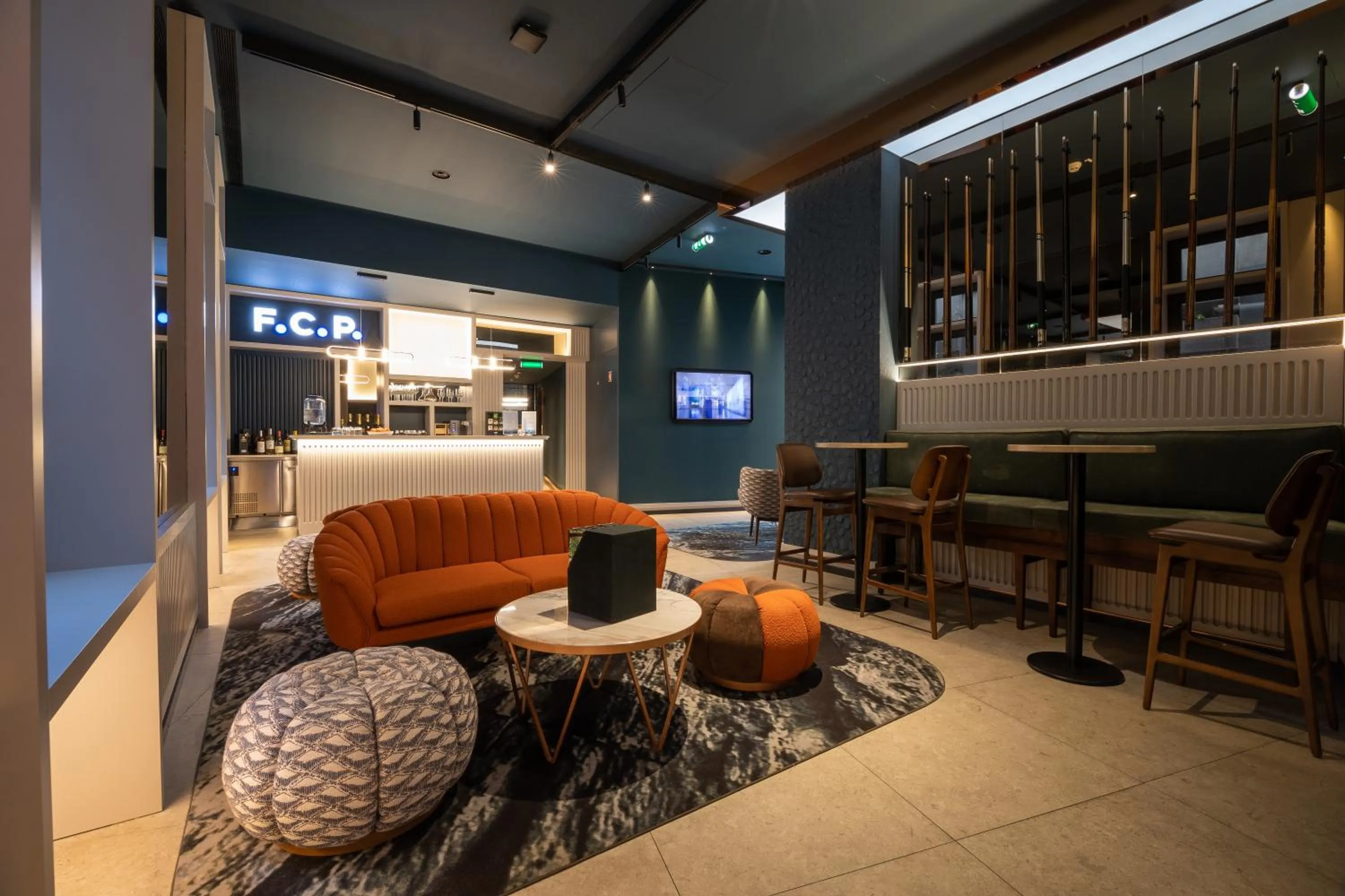 Lounge or bar in Axis Porto Club Aliados