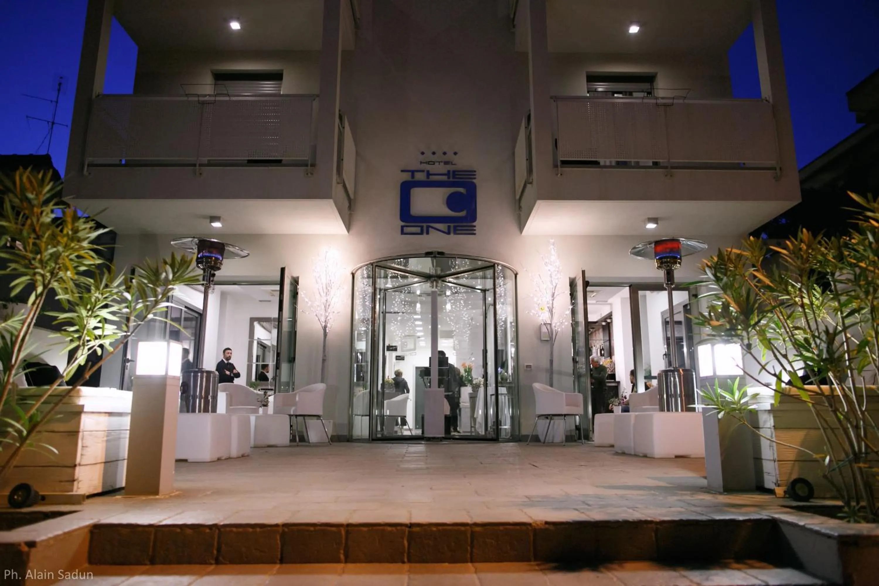 Facade/entrance in The One Hotel - Designed for Adults - Pet lovers