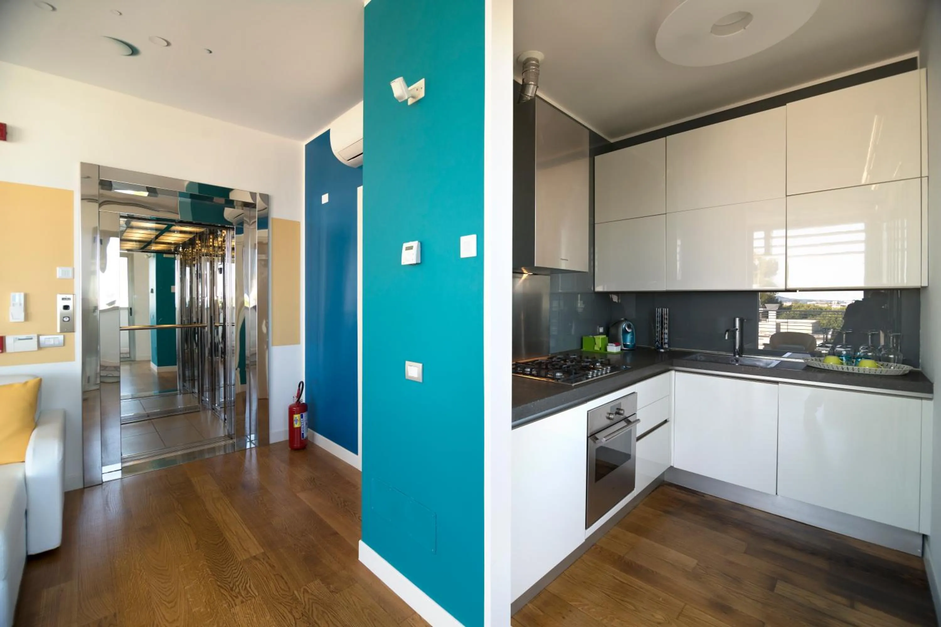 Kitchen or kitchenette in The One Hotel - Designed for Adults - Pet lovers