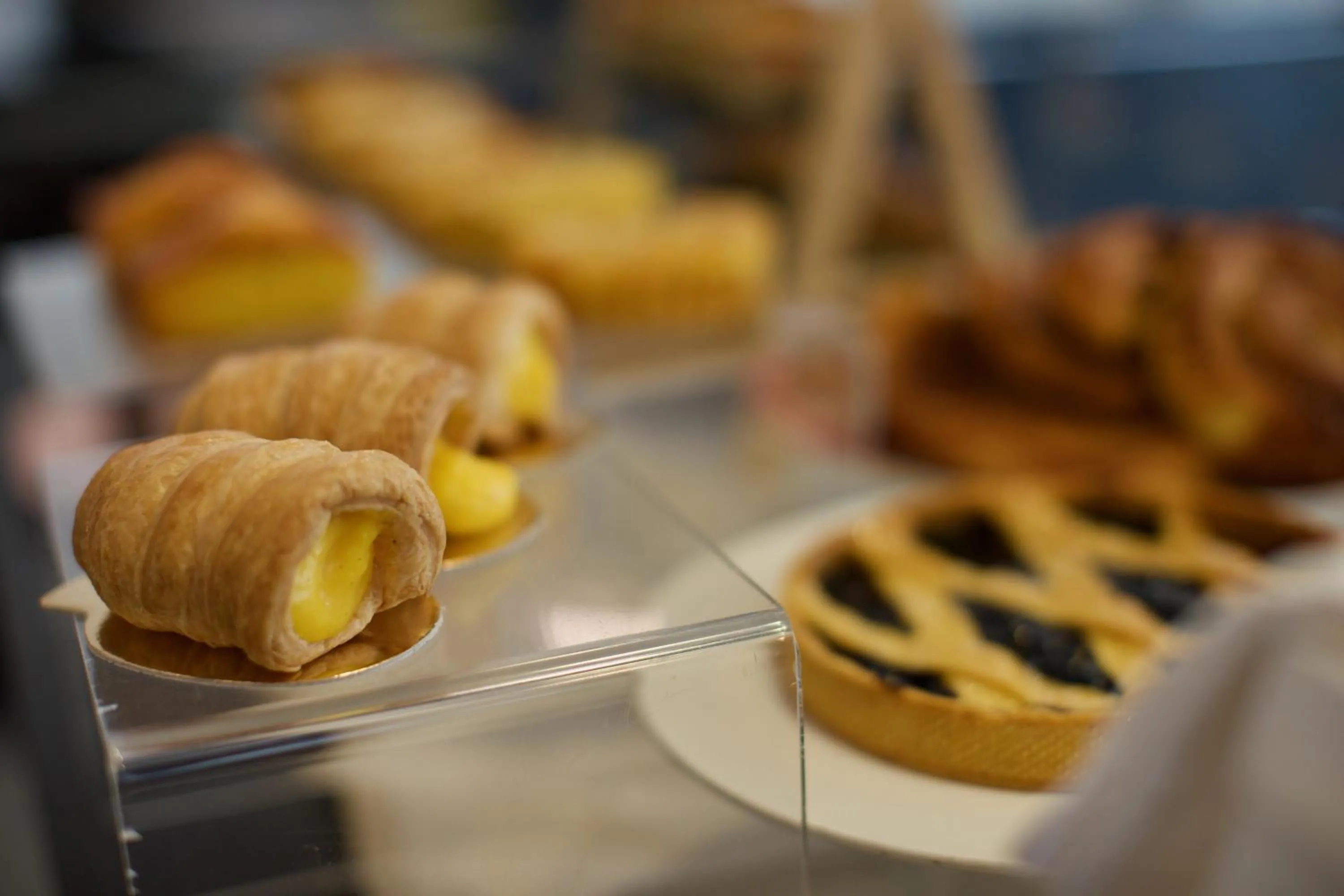 Breakfast in The One Hotel - Designed for Adults - Pet lovers