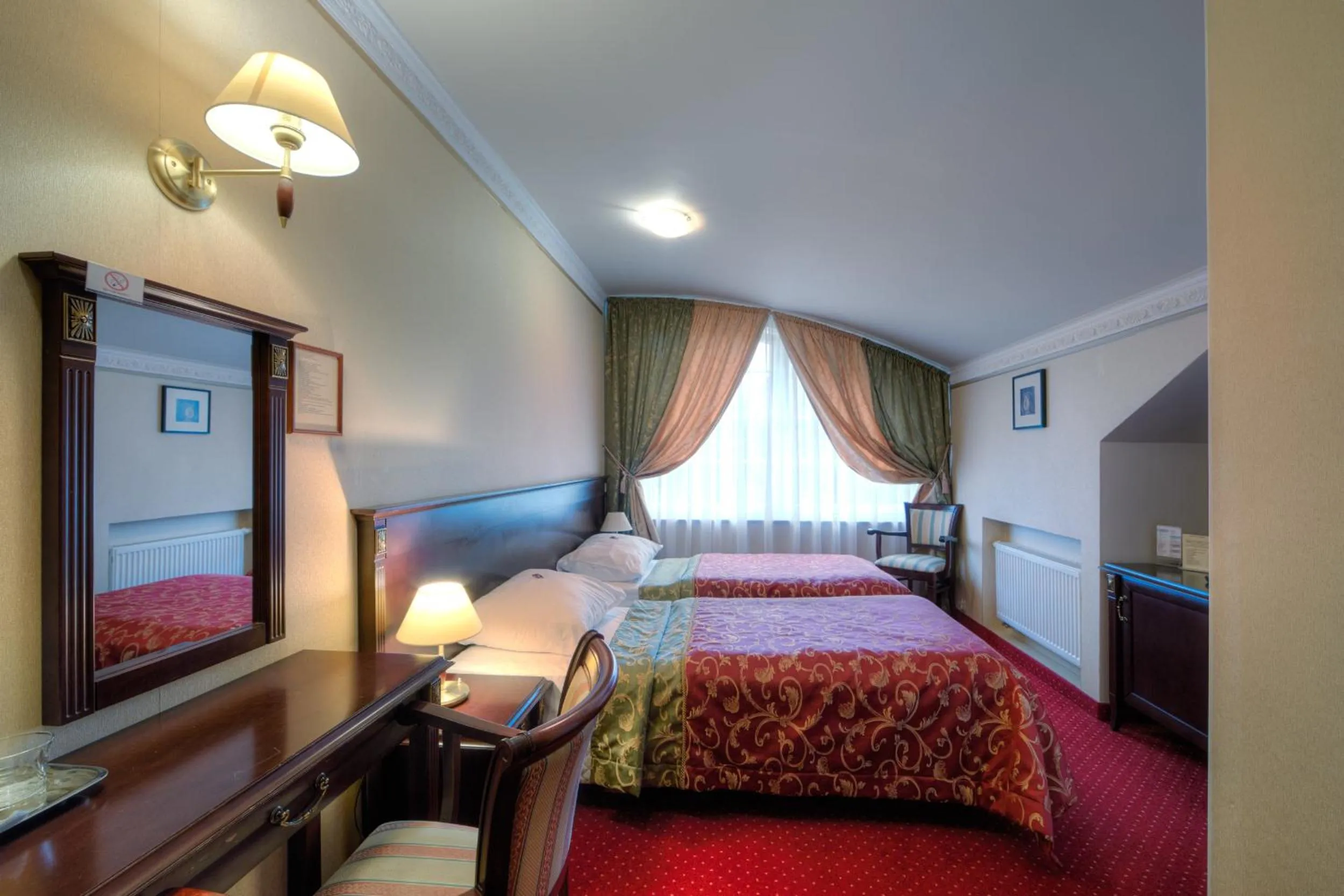 Bed in Dworek Hetmanski