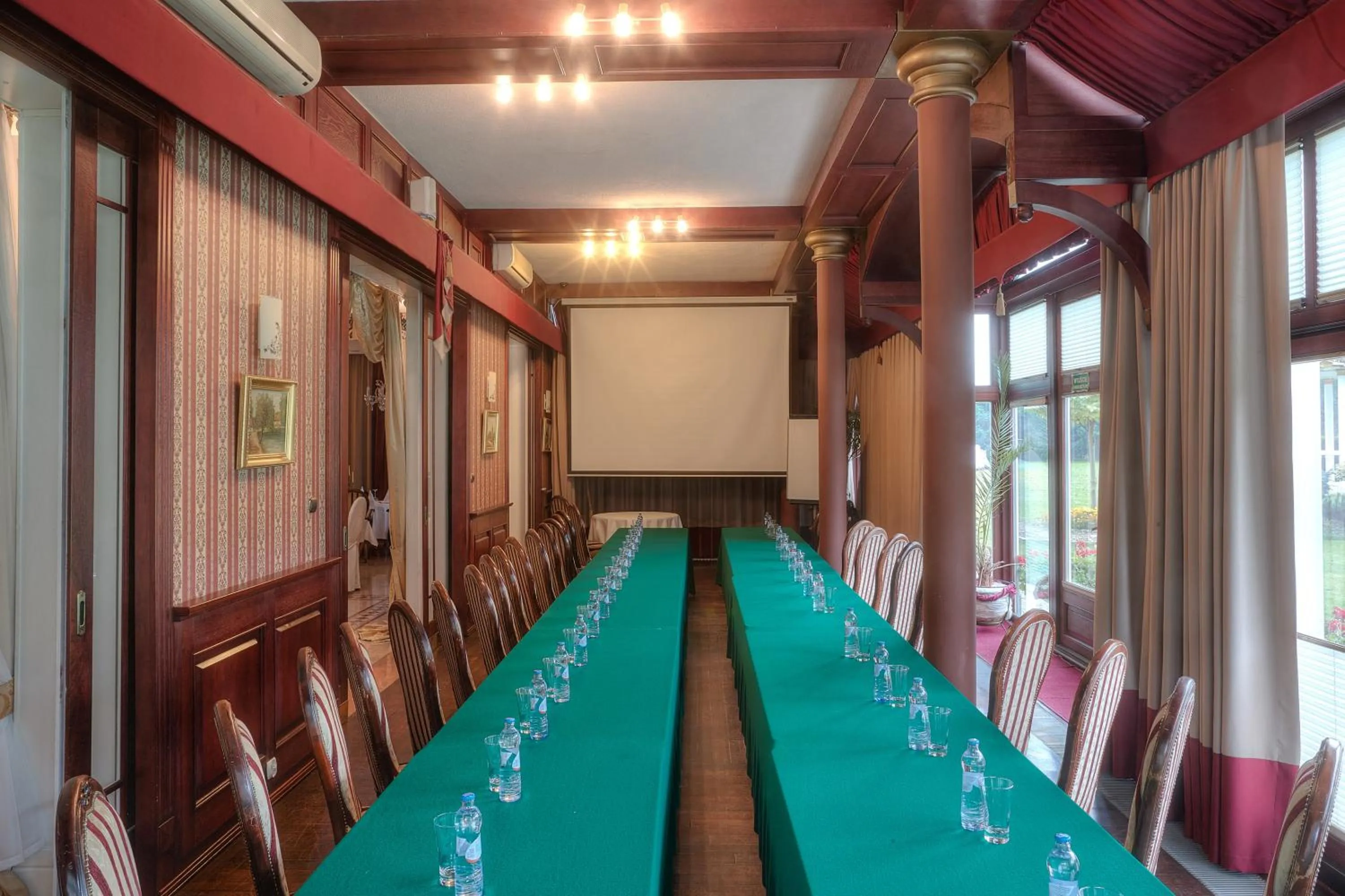 Meeting/conference room in Dworek Hetmanski