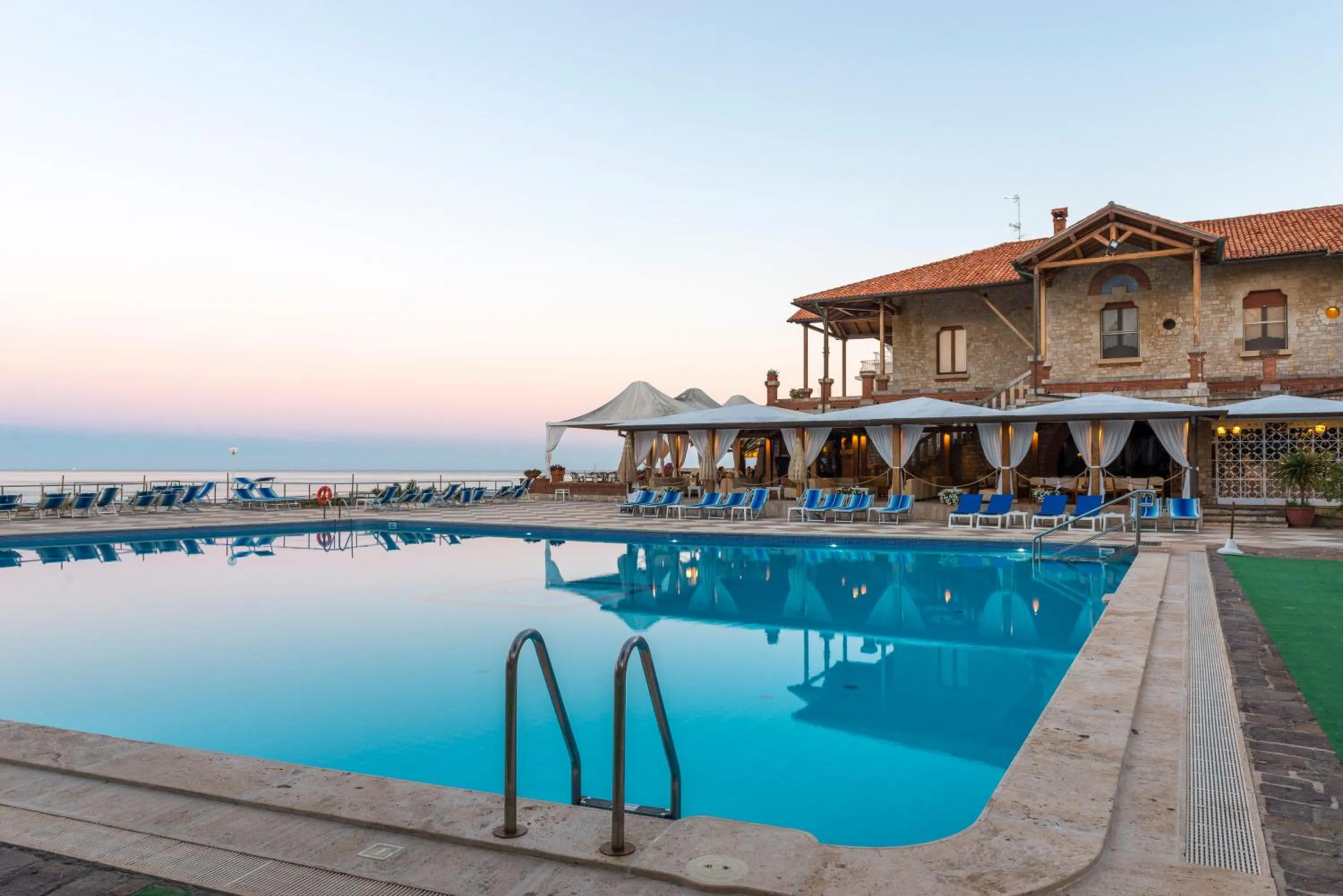 Swimming pool in Hotel Ristorante Maga Circe