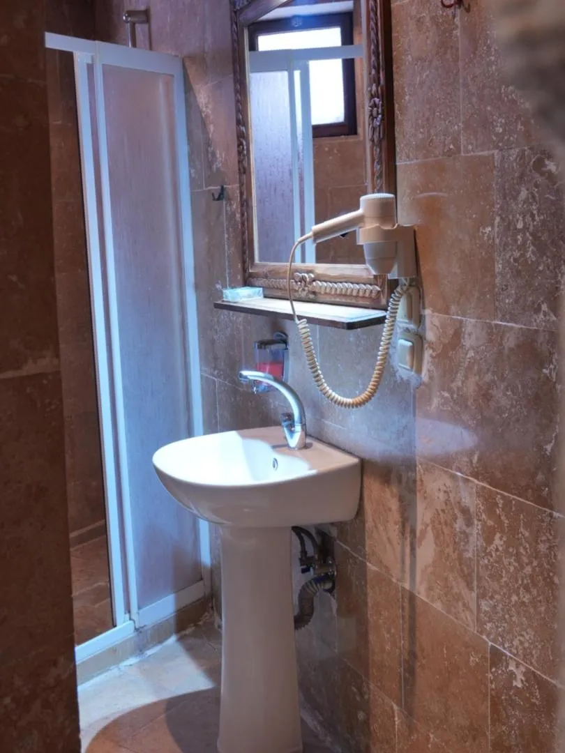 Bathroom in Kismet Cave House