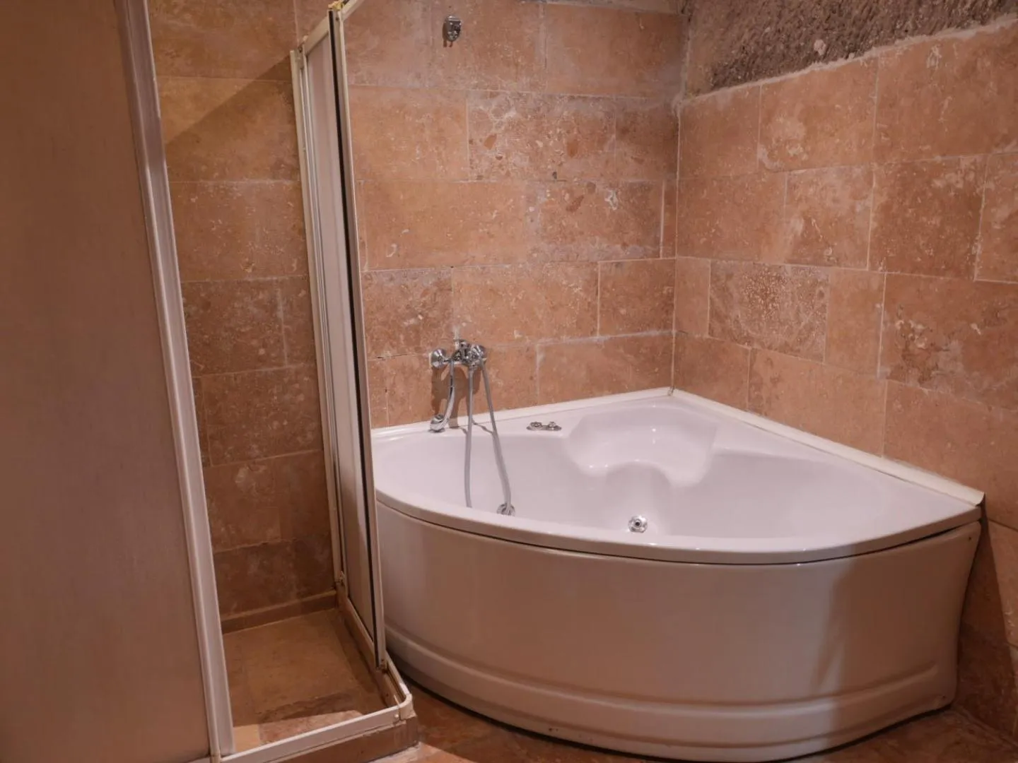 Bathroom in Kismet Cave House