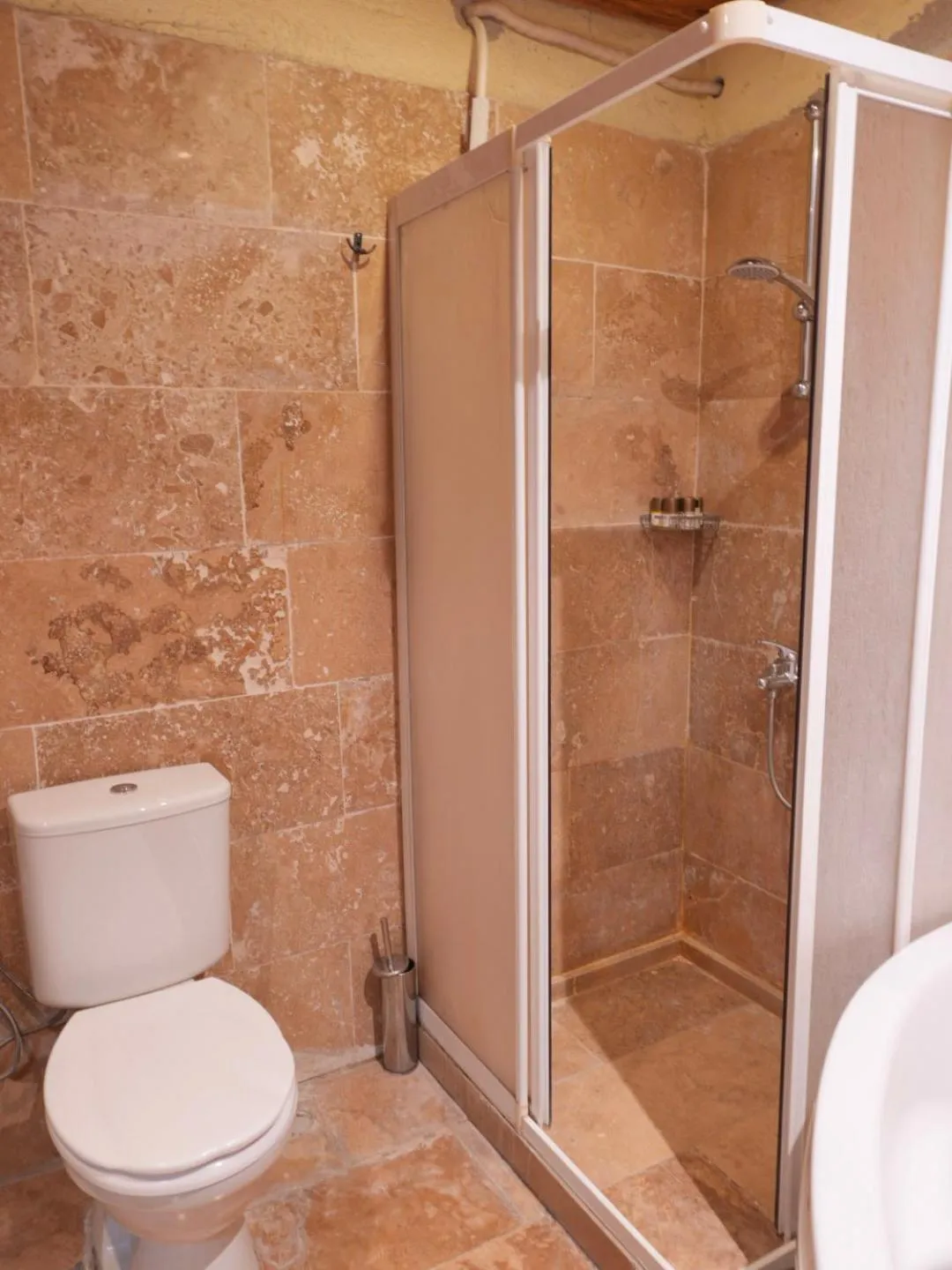 Bathroom in Kismet Cave House