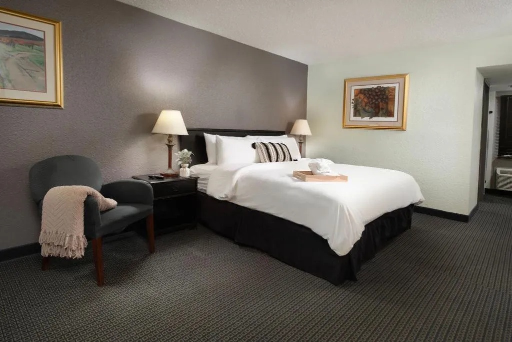 Bed in The Westerner - Extended Stay