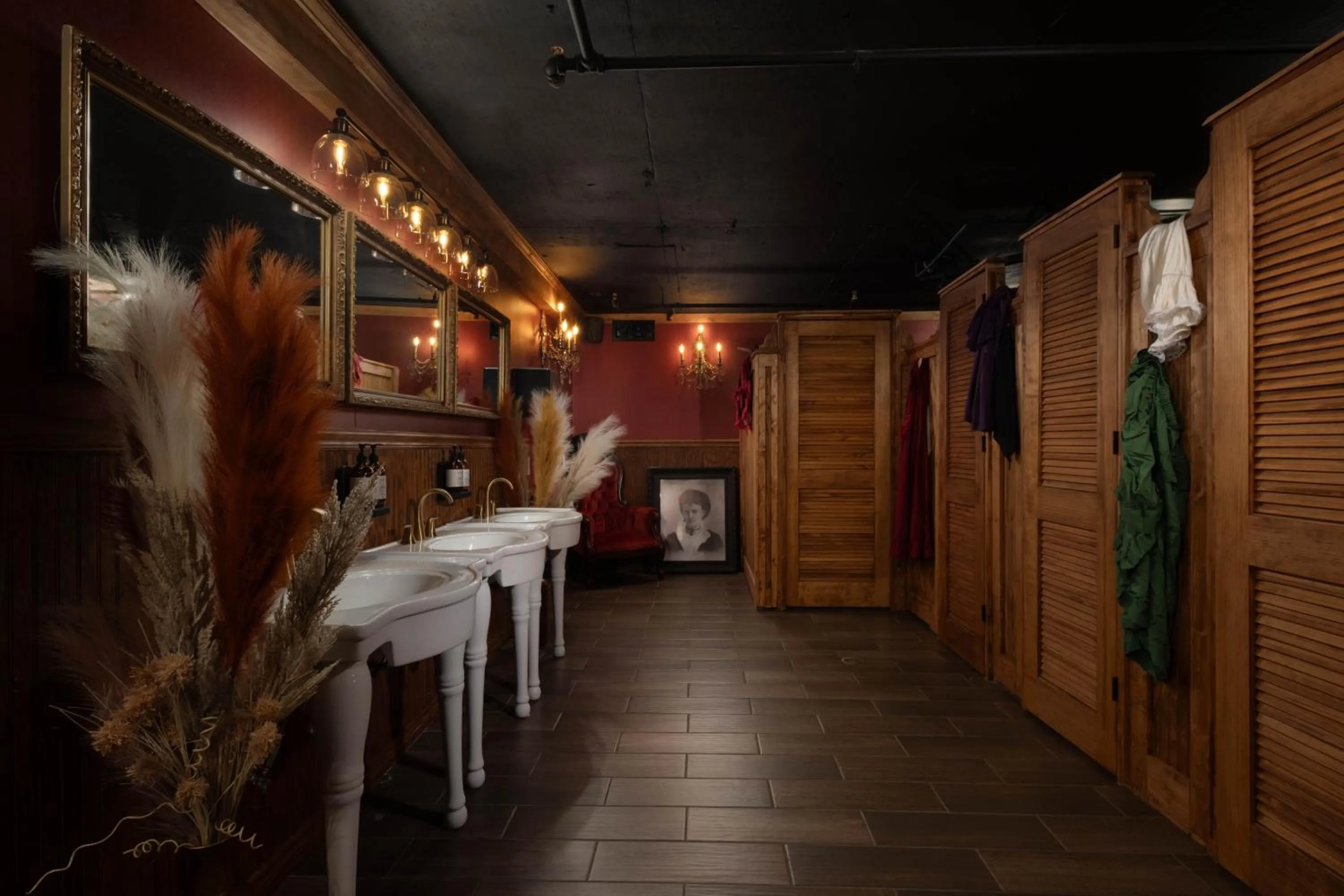 Restaurant/places to eat in The Westerner - Extended Stay