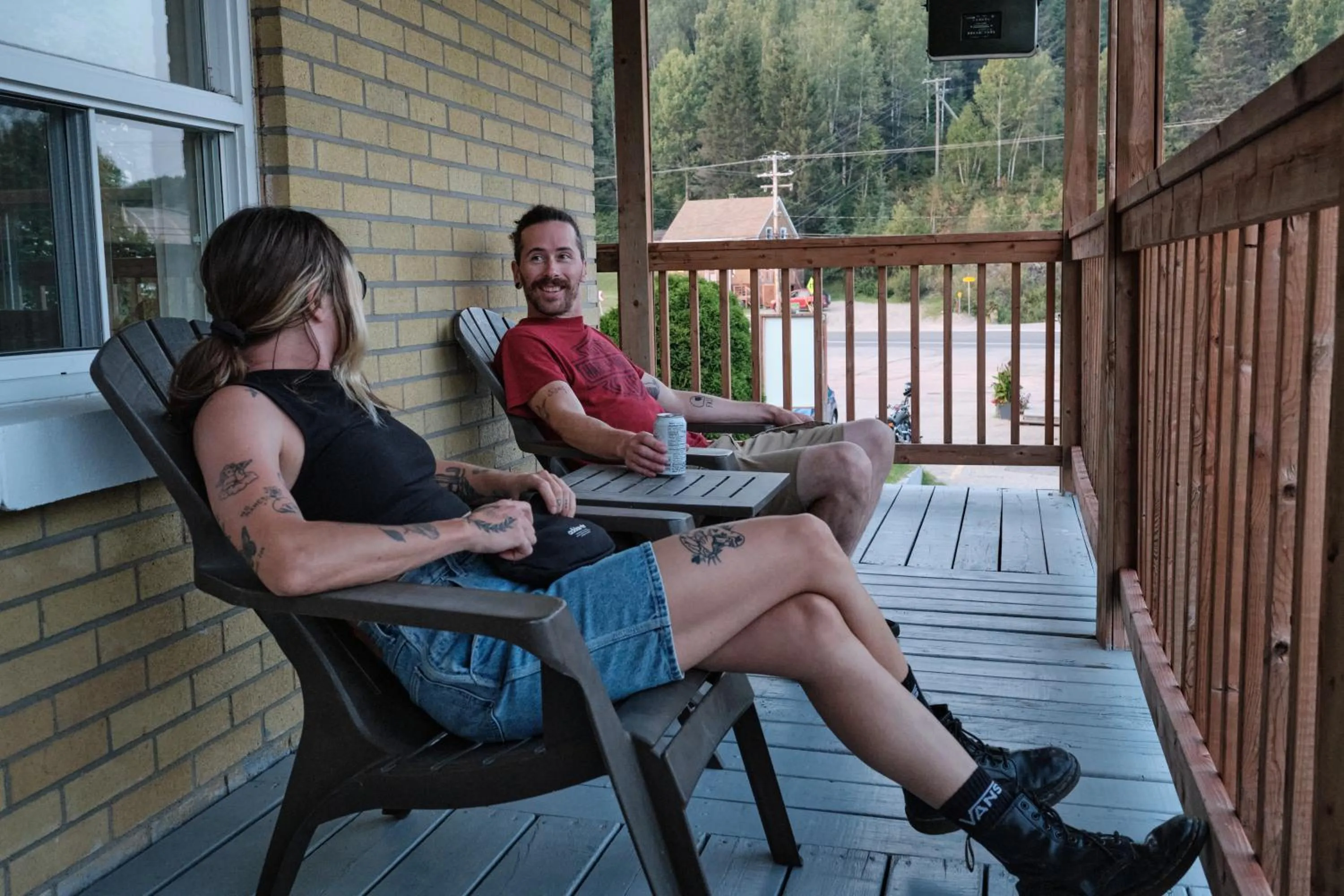 Patio in AUBERGE DU DIMANCHE - Hotel - Fjord-du-Saguenay - l'Anse-Saint-Jean - Riviere-Eternite