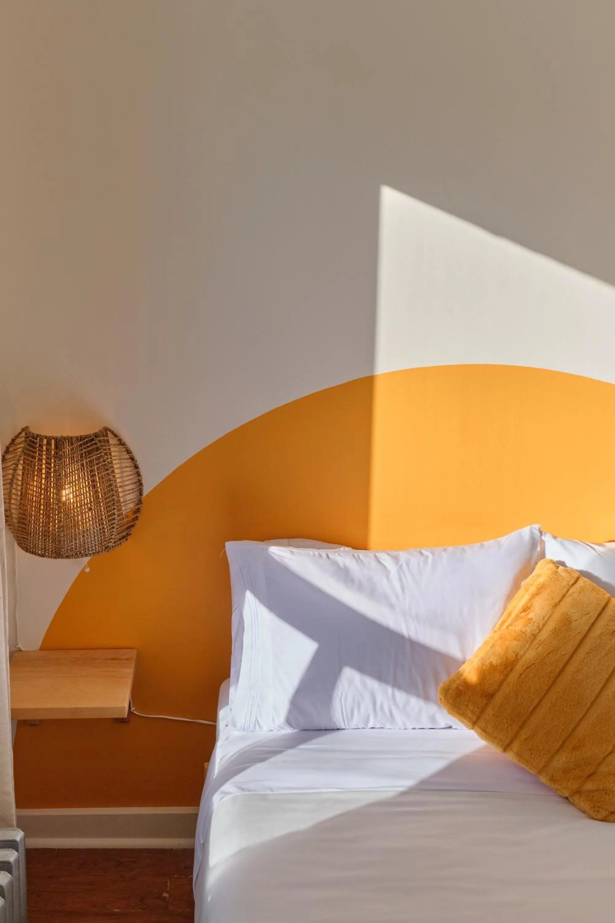 Bed in AUBERGE DU DIMANCHE - Hotel - Fjord-du-Saguenay - l'Anse-Saint-Jean - Riviere-Eternite