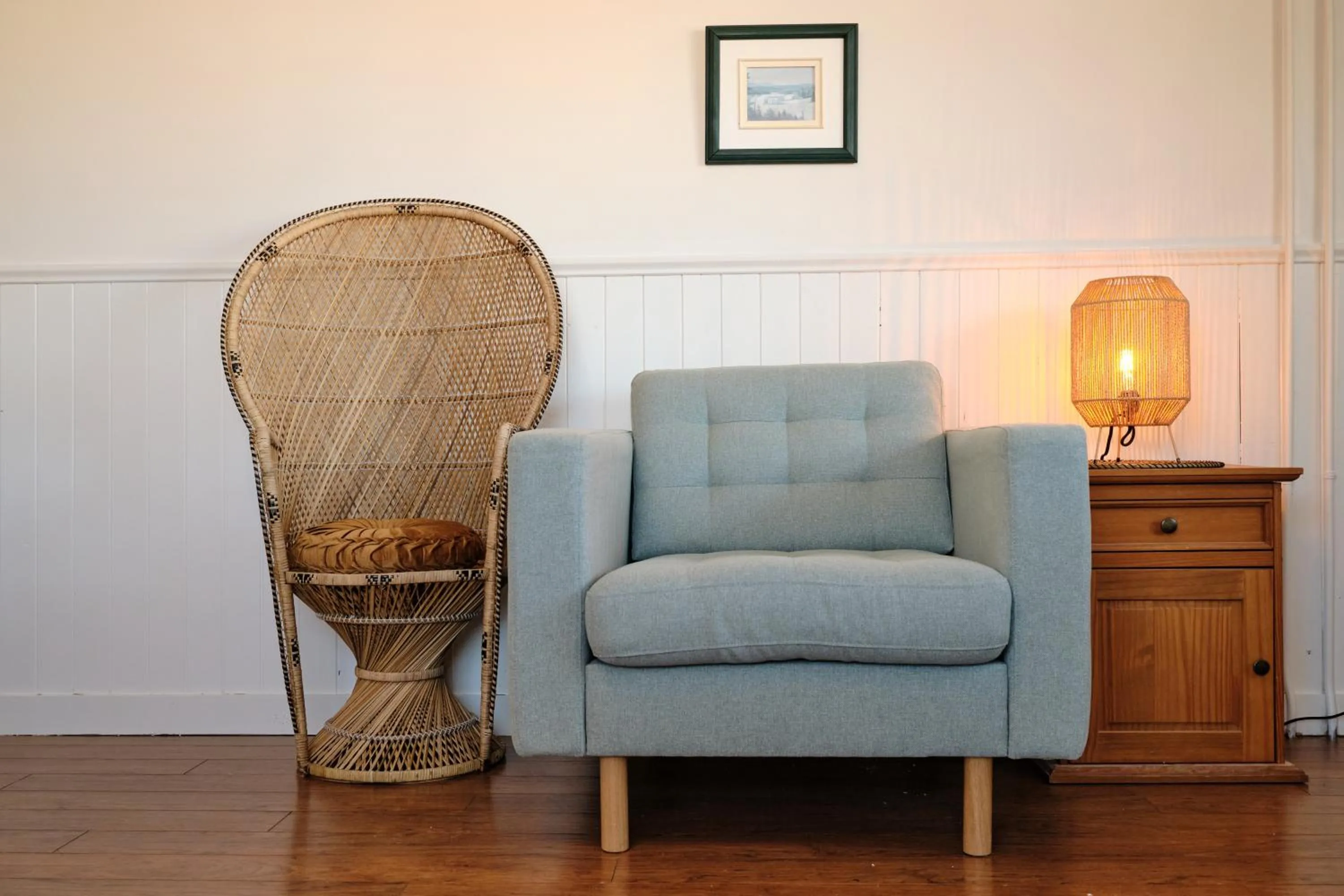 Communal lounge/ TV room in AUBERGE DU DIMANCHE - Hotel - Fjord-du-Saguenay - l'Anse-Saint-Jean - Riviere-Eternite