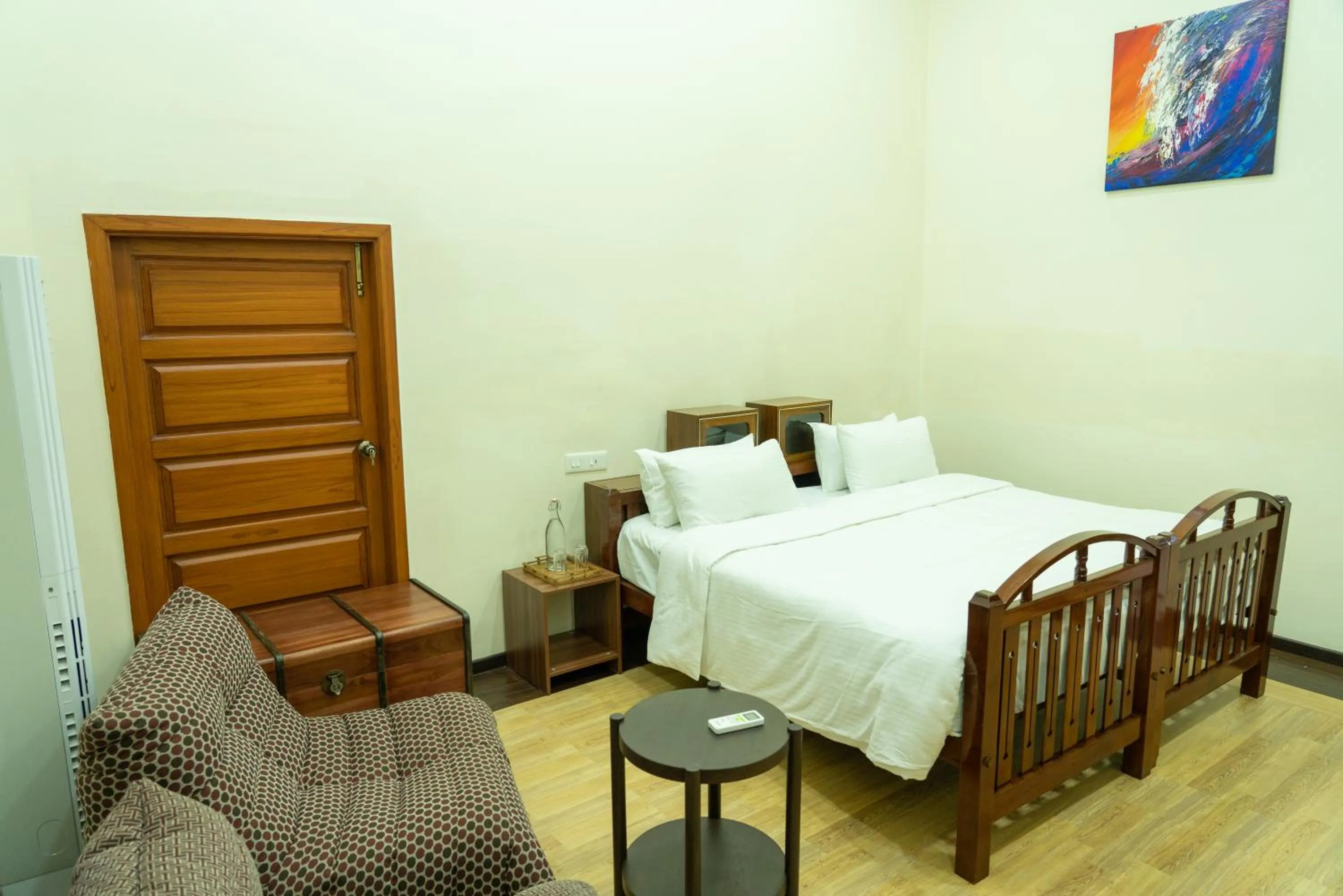 Bed in The Inglewood Bungalow