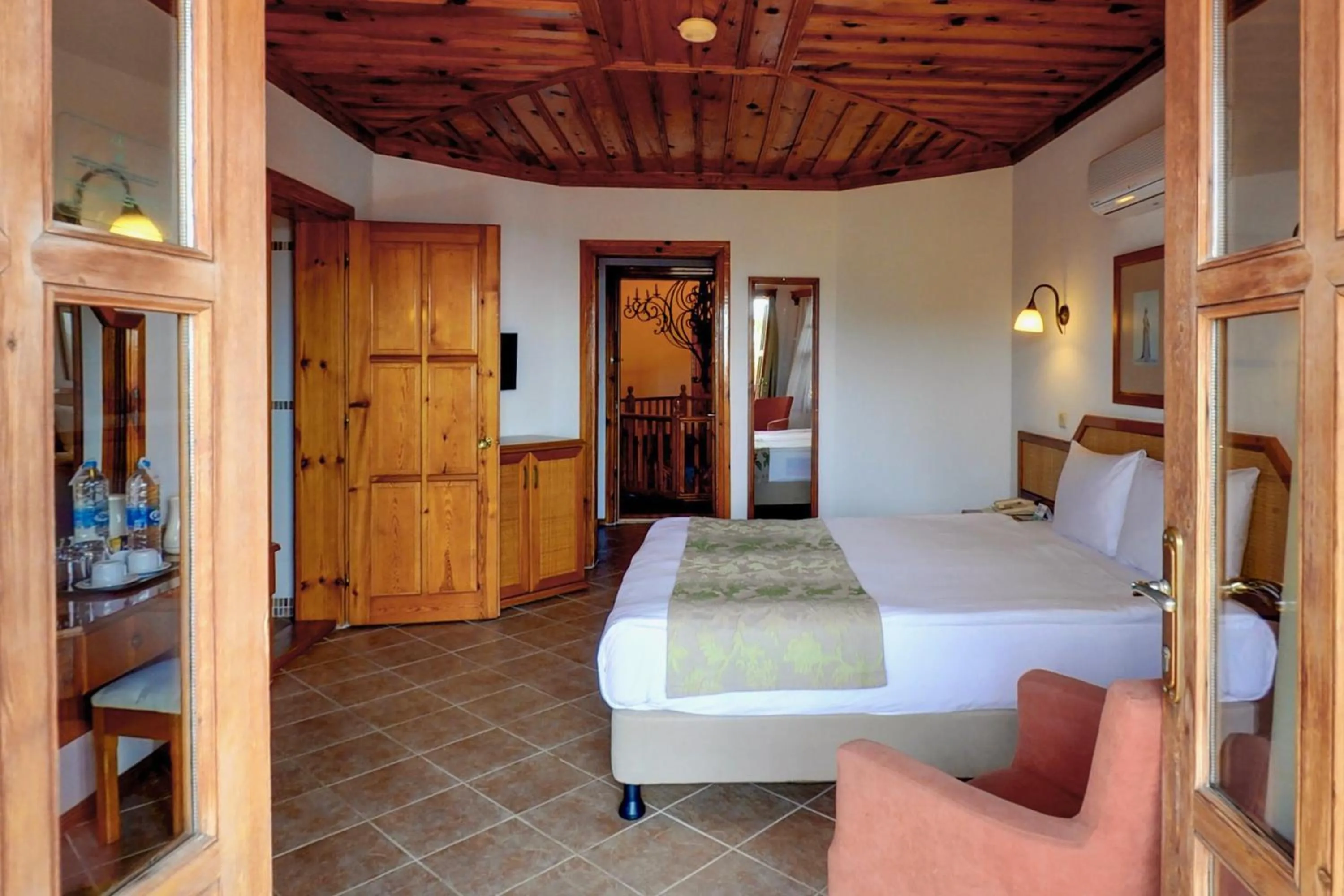 Bed in Montana Pine Resort - All Inclusive