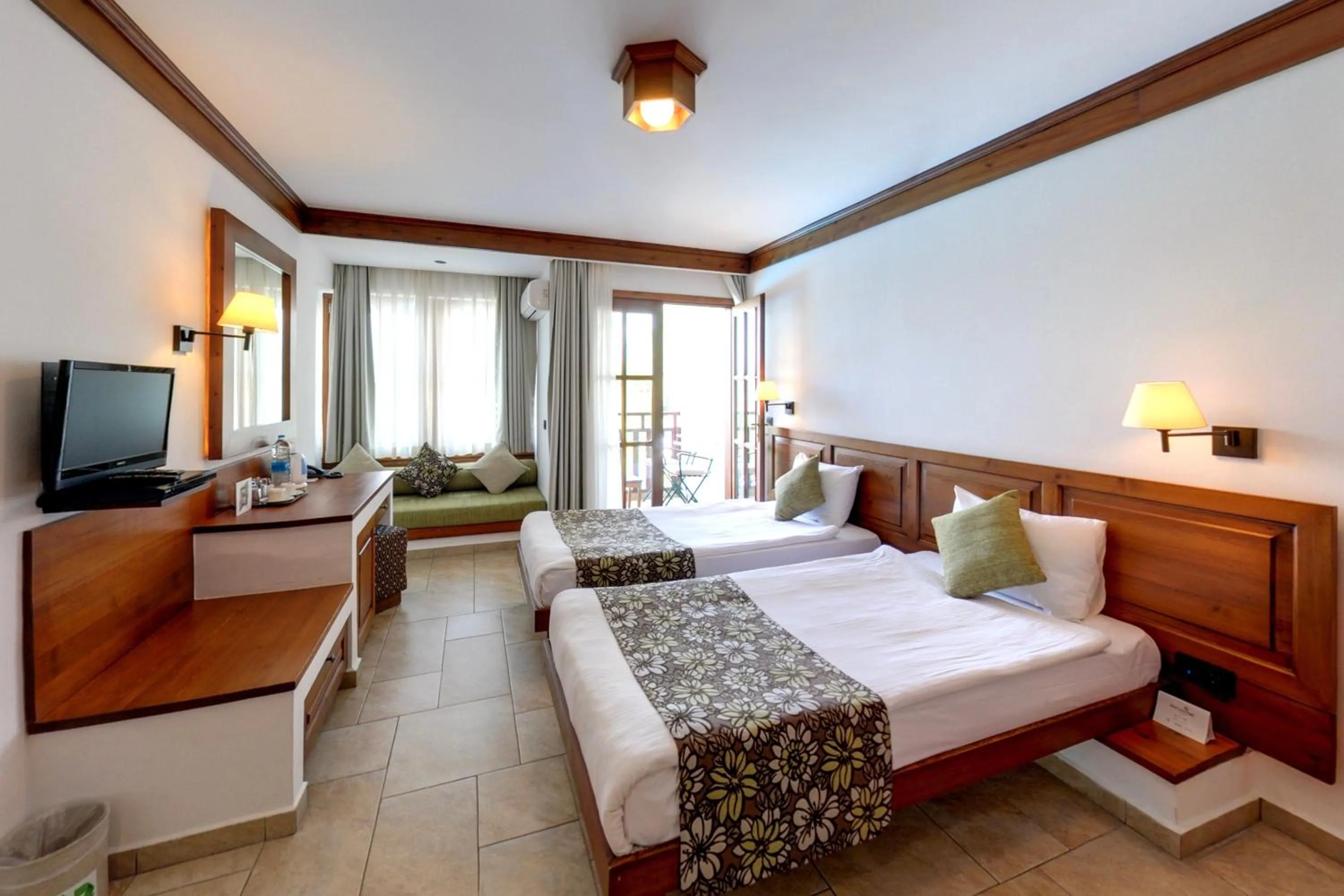 Bed in Montana Pine Resort - All Inclusive