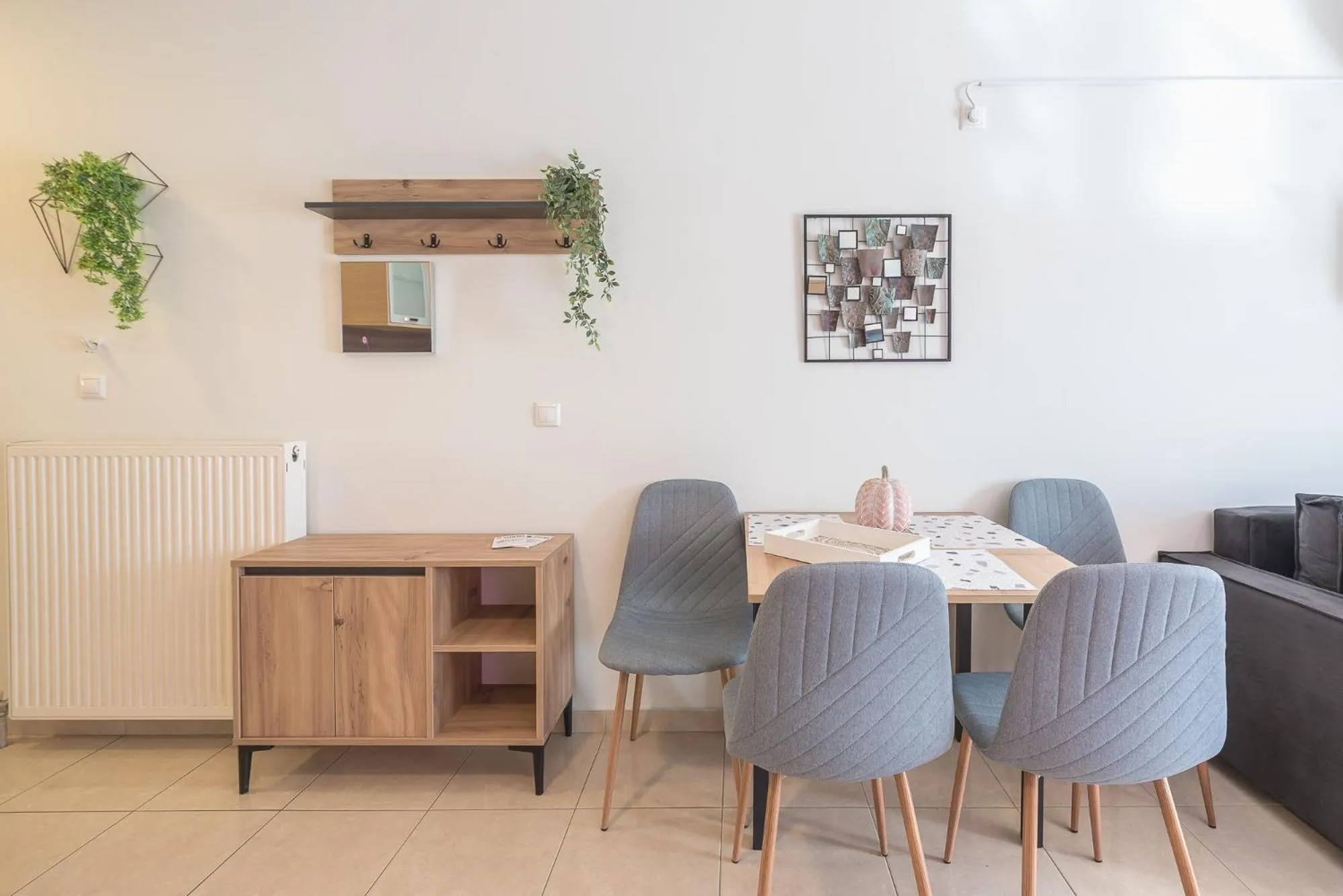 Seating area in Elegant Home with Balcony by CloudKeys