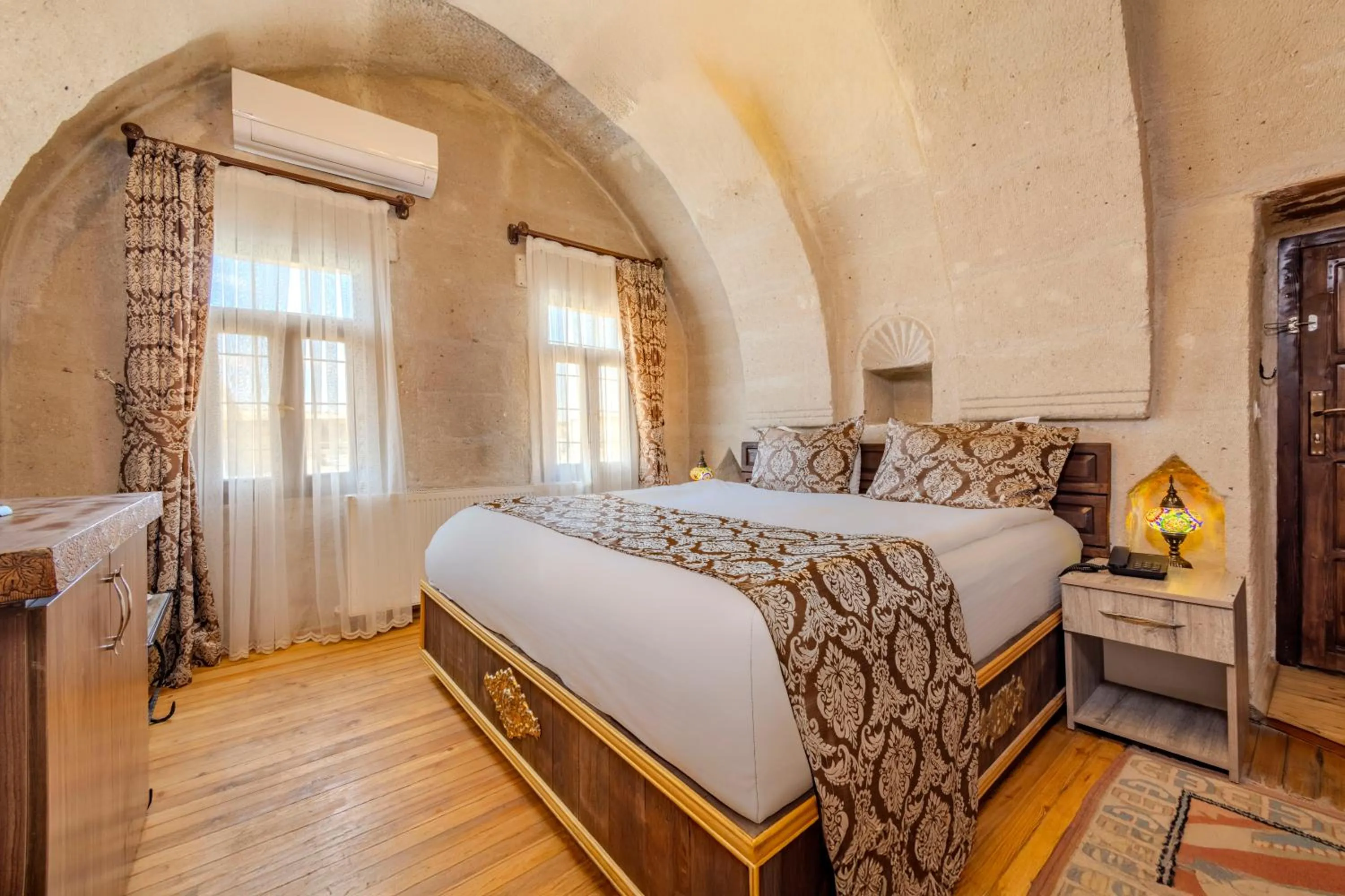 Bed in Ascension Cave Suites - Special Class