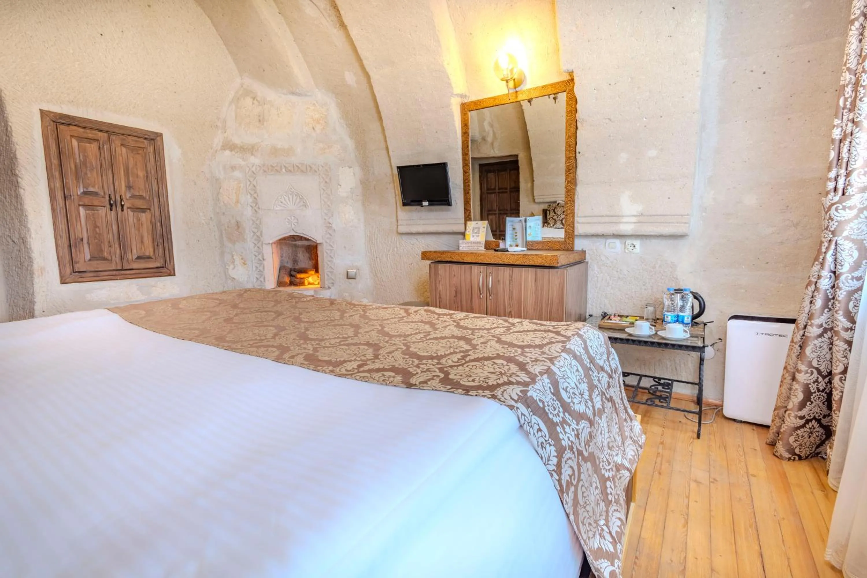 Bed in Ascension Cave Suites - Special Class