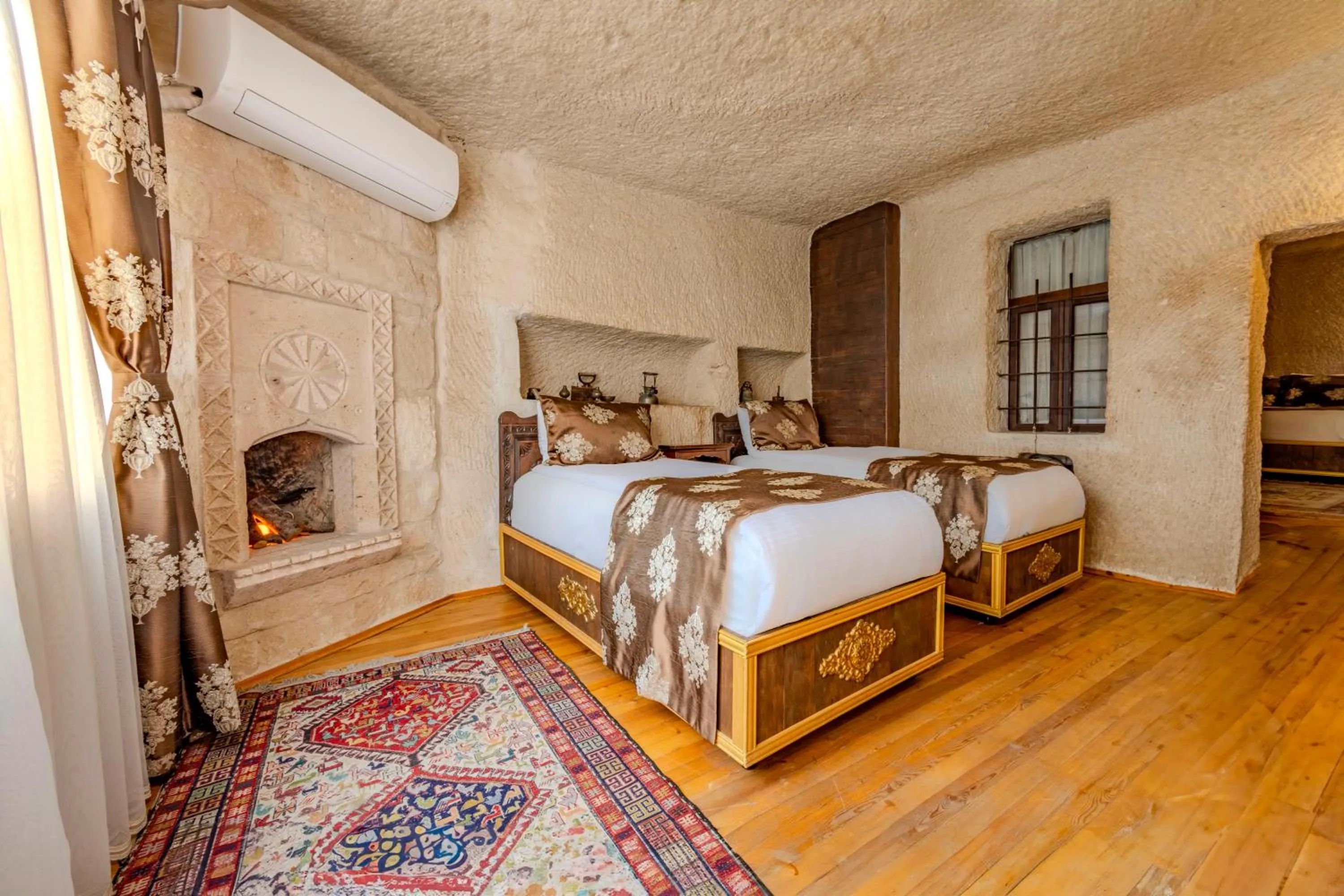 Bed in Ascension Cave Suites - Special Class