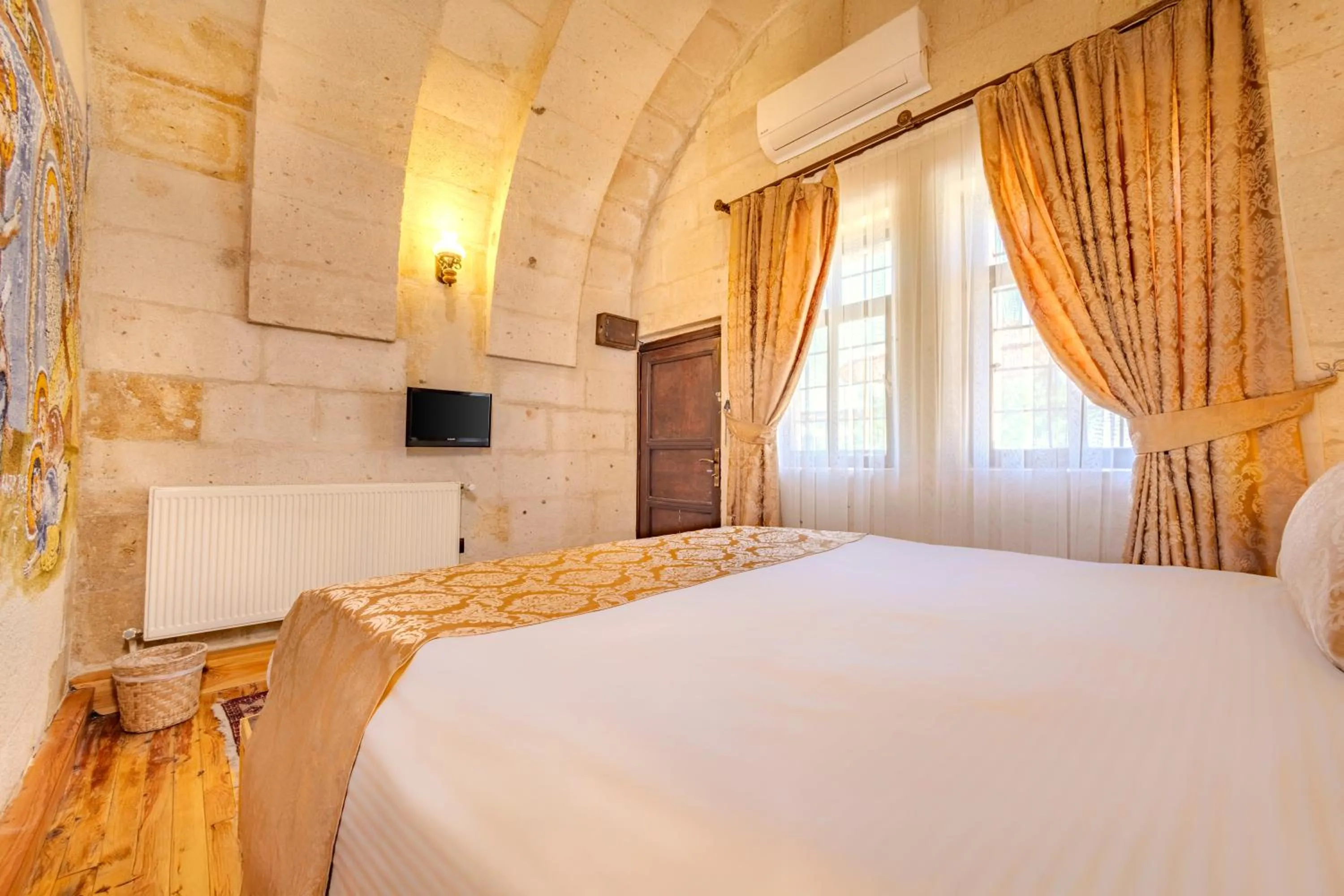 Bed in Ascension Cave Suites - Special Class