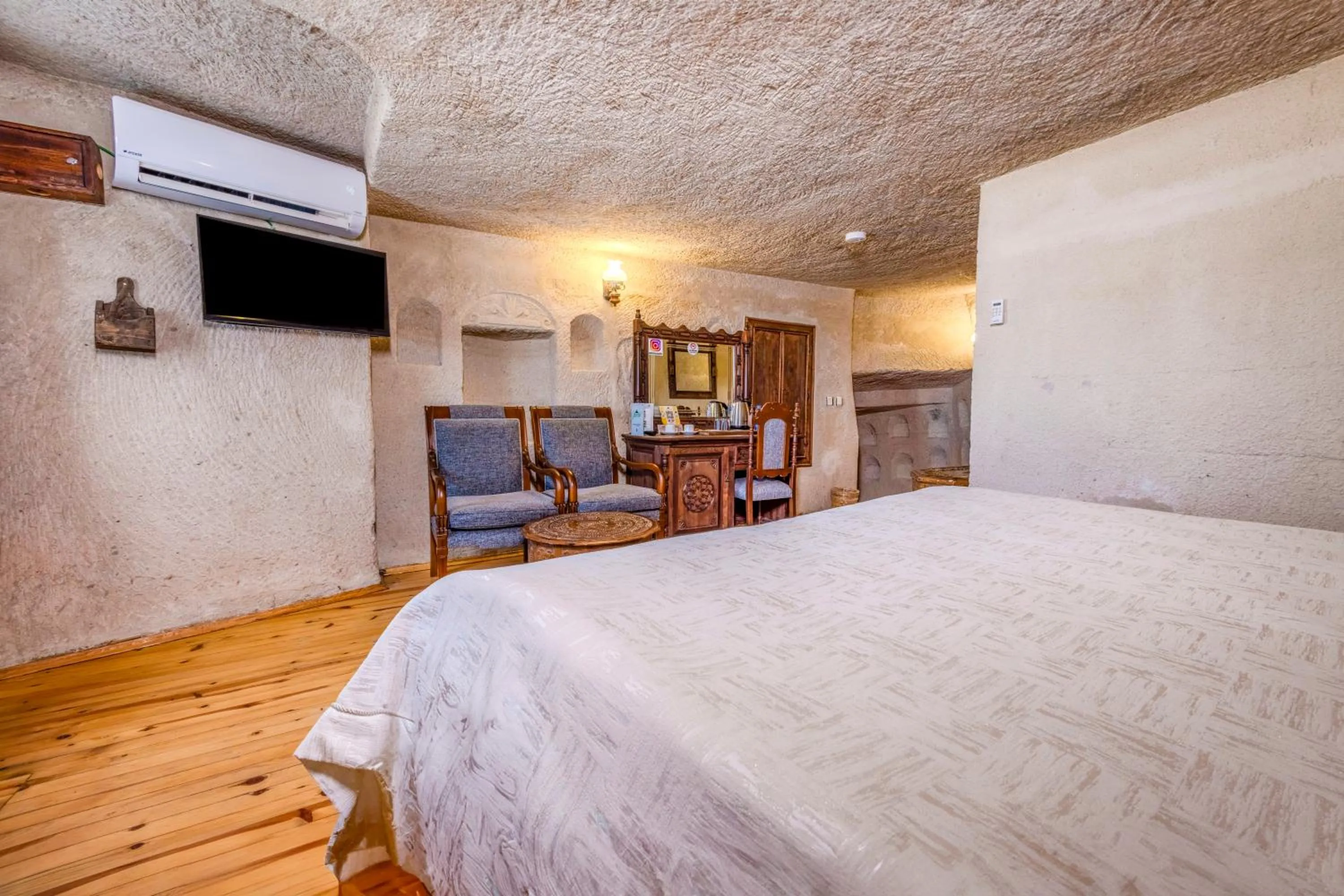 Bed in Ascension Cave Suites - Special Class