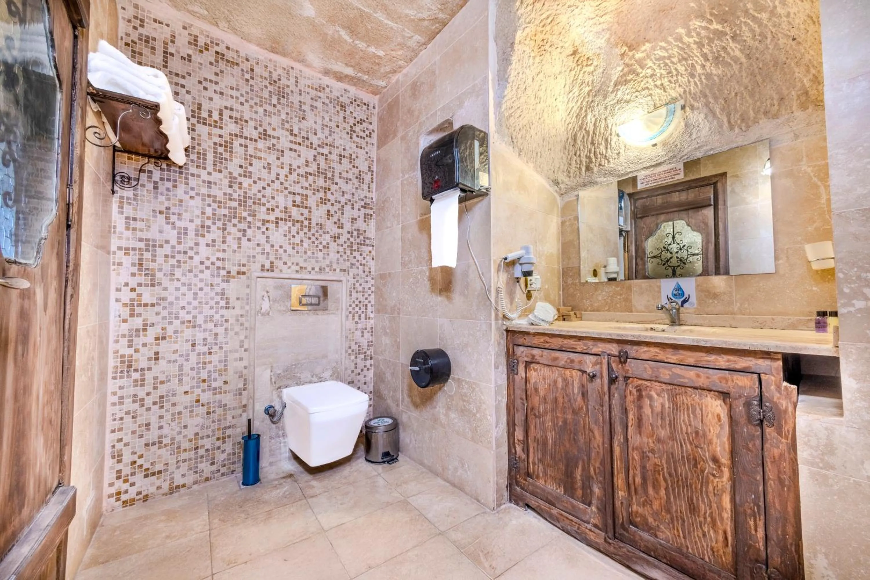 Toilet in Ascension Cave Suites - Special Class