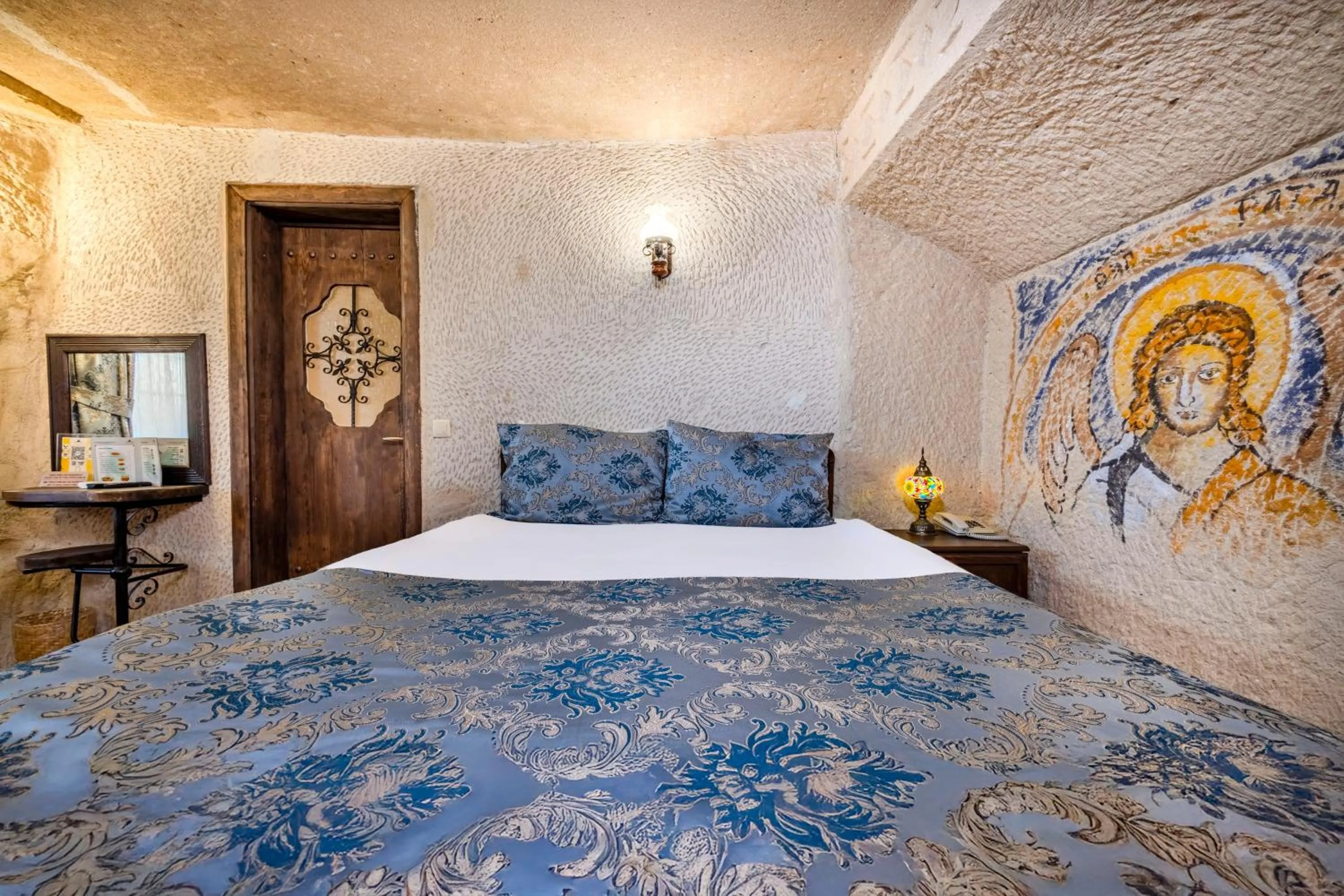 Bed in Ascension Cave Suites - Special Class
