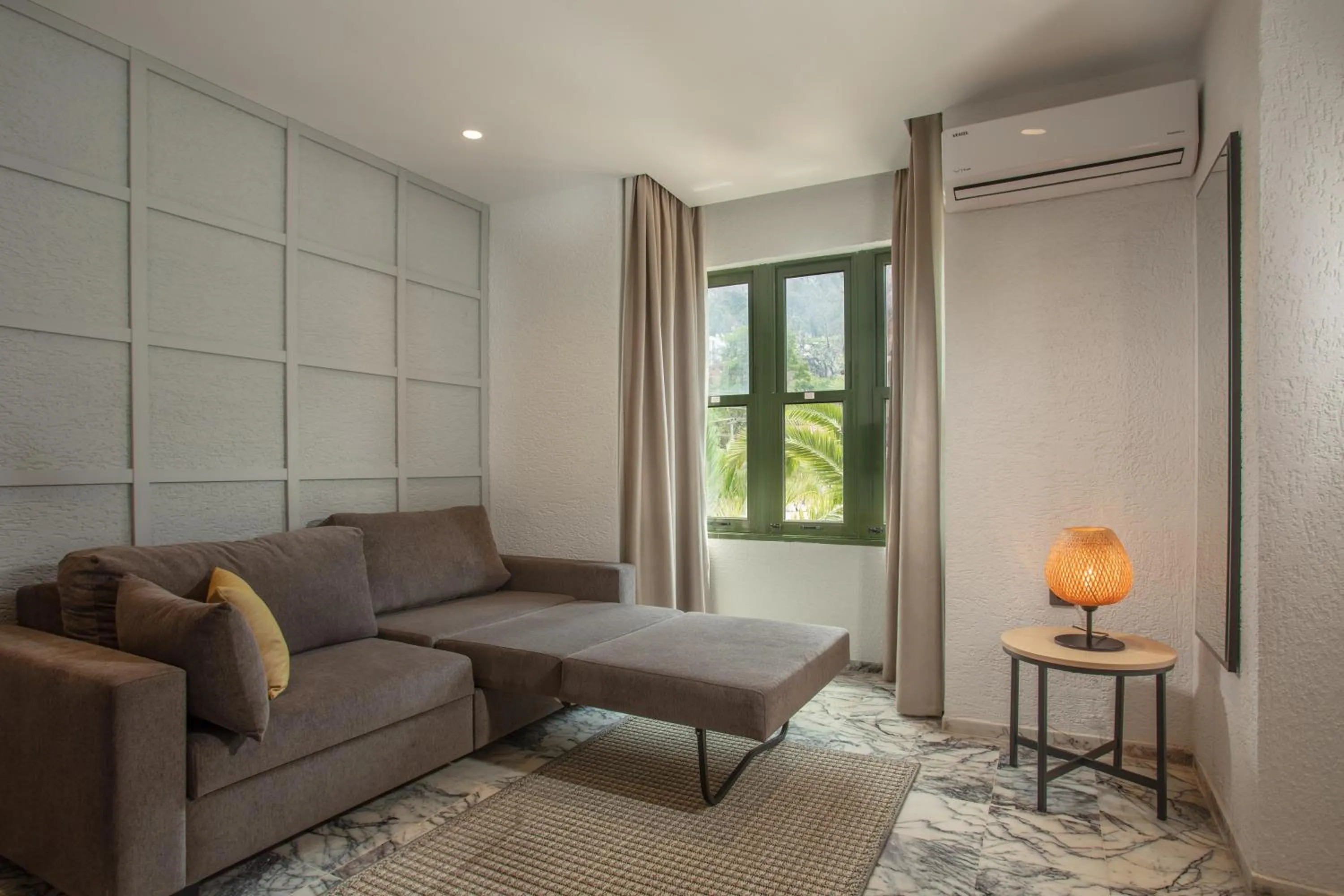 Living room in Grand Aquarium