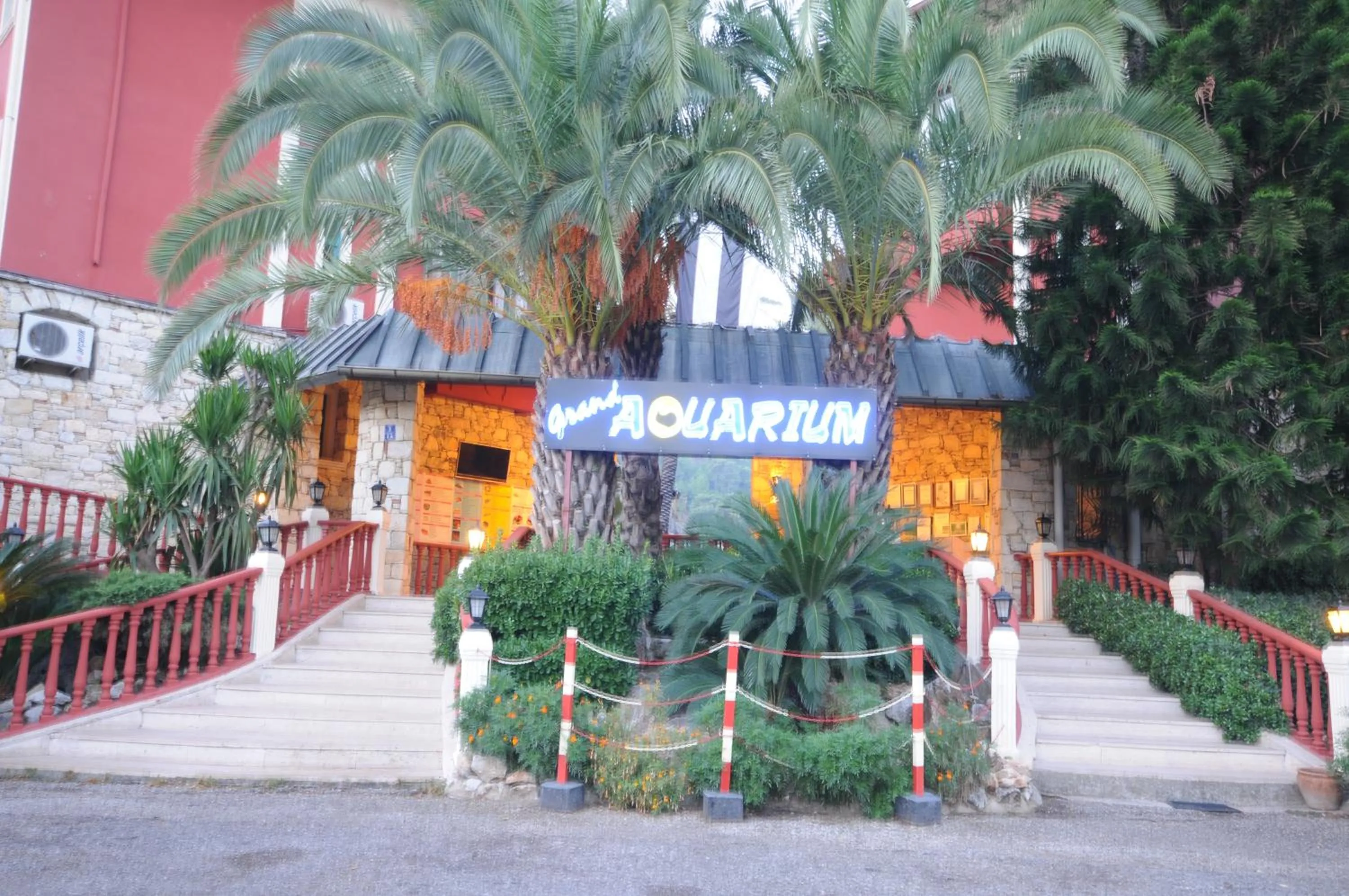 Facade/entrance in Grand Aquarium