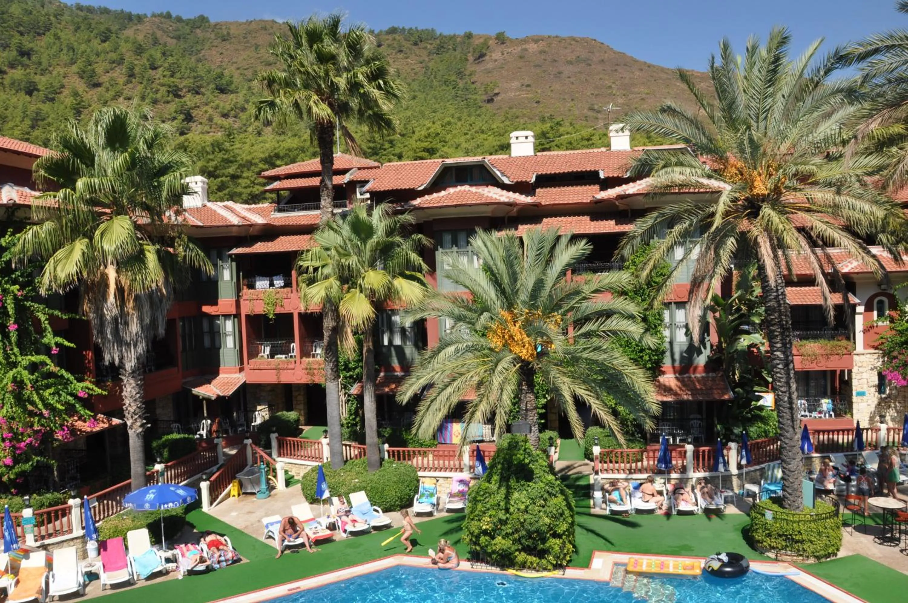 Property building in Grand Aquarium