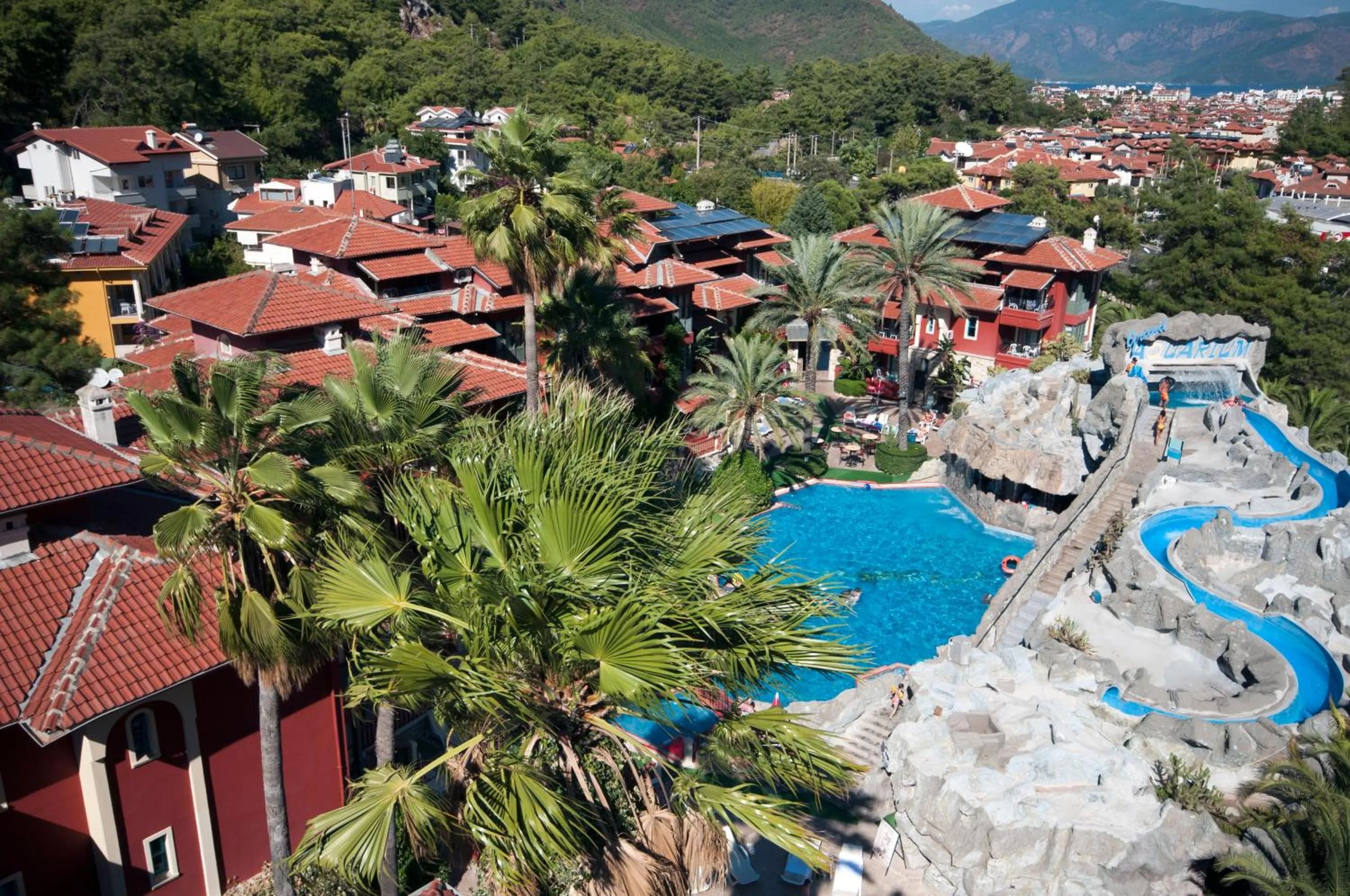 Bird's eye view in Grand Aquarium