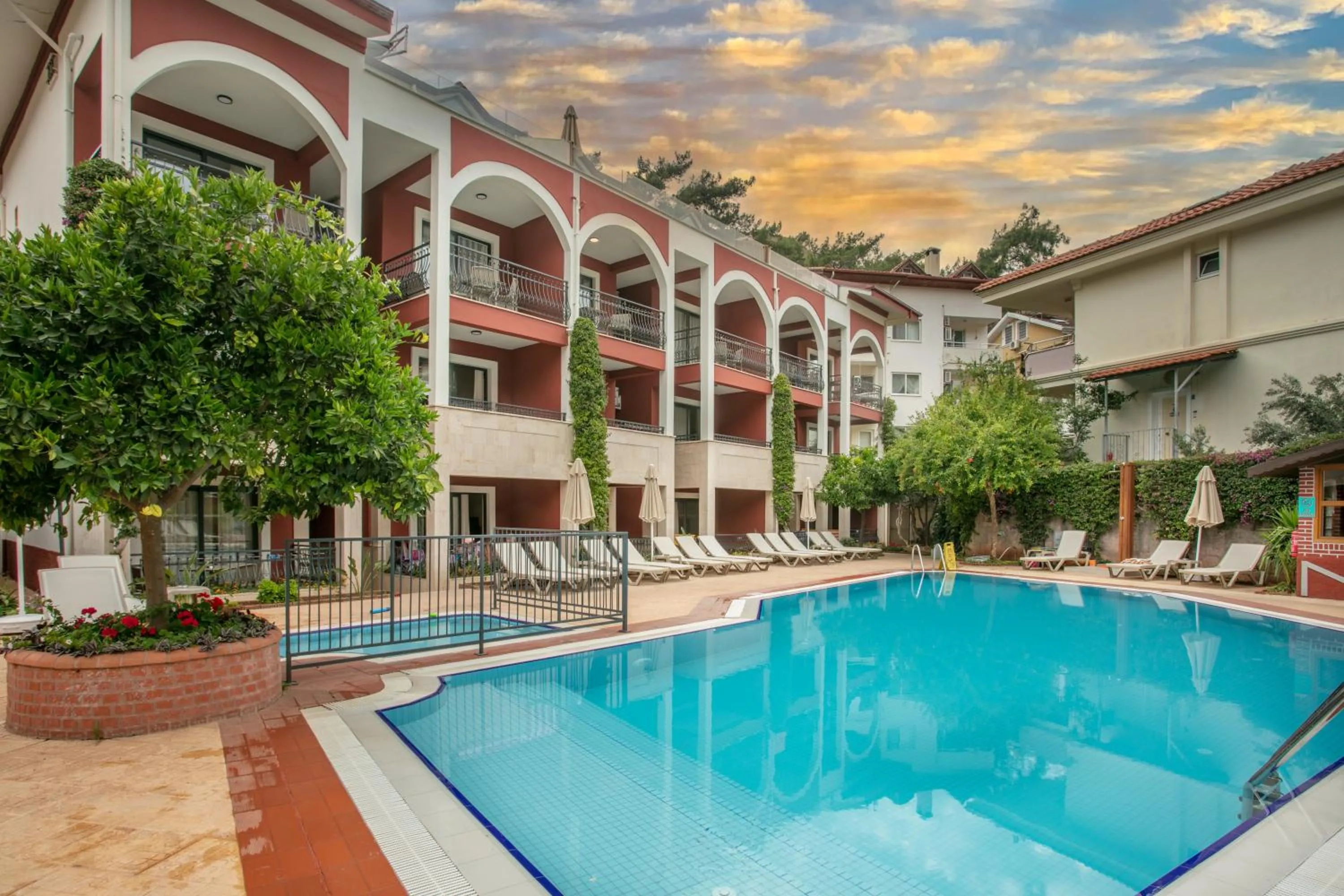 Swimming pool in Grand Aquarium