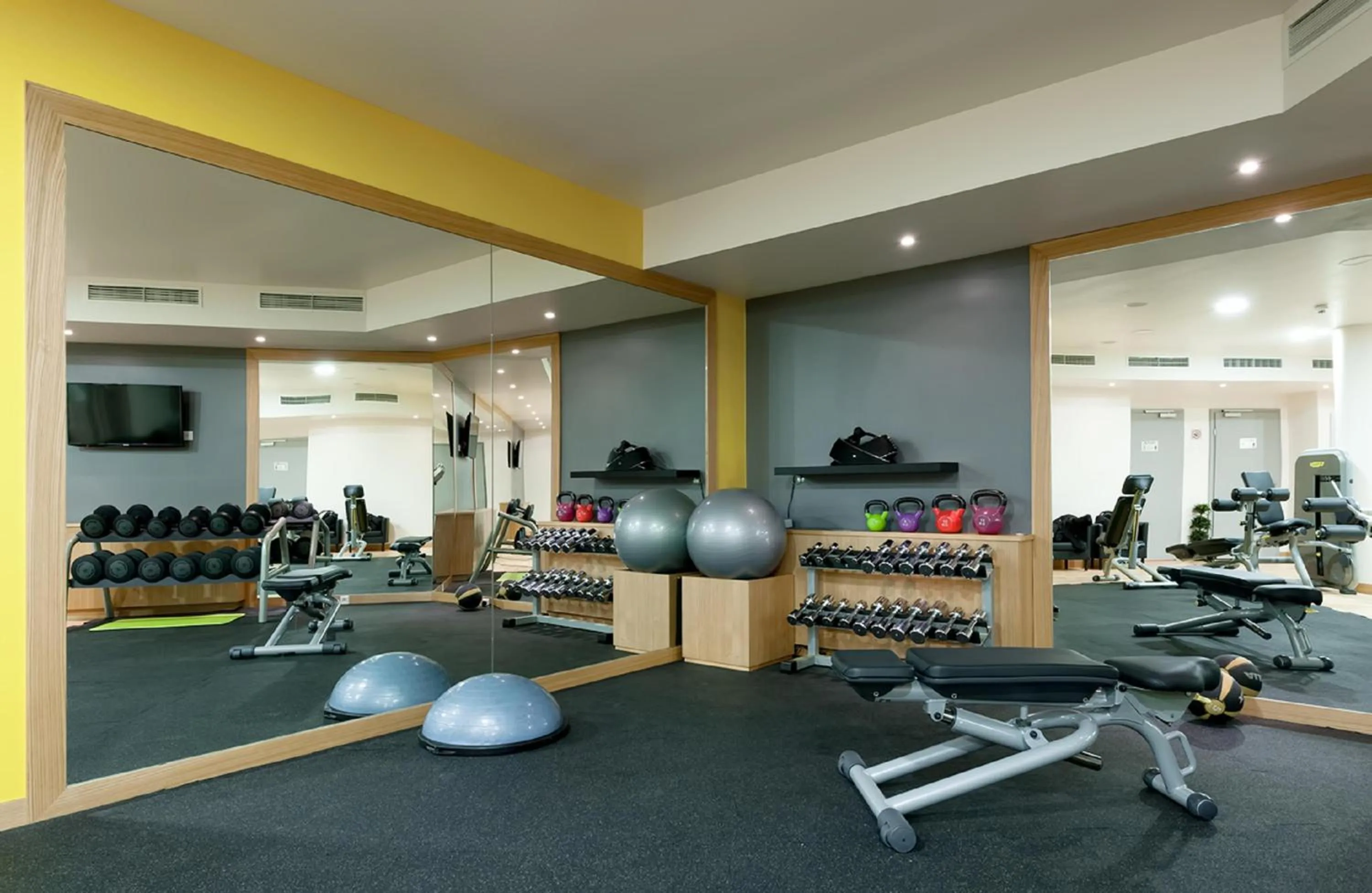 Fitness centre/facilities in Radisson Blu Hotel Krakow