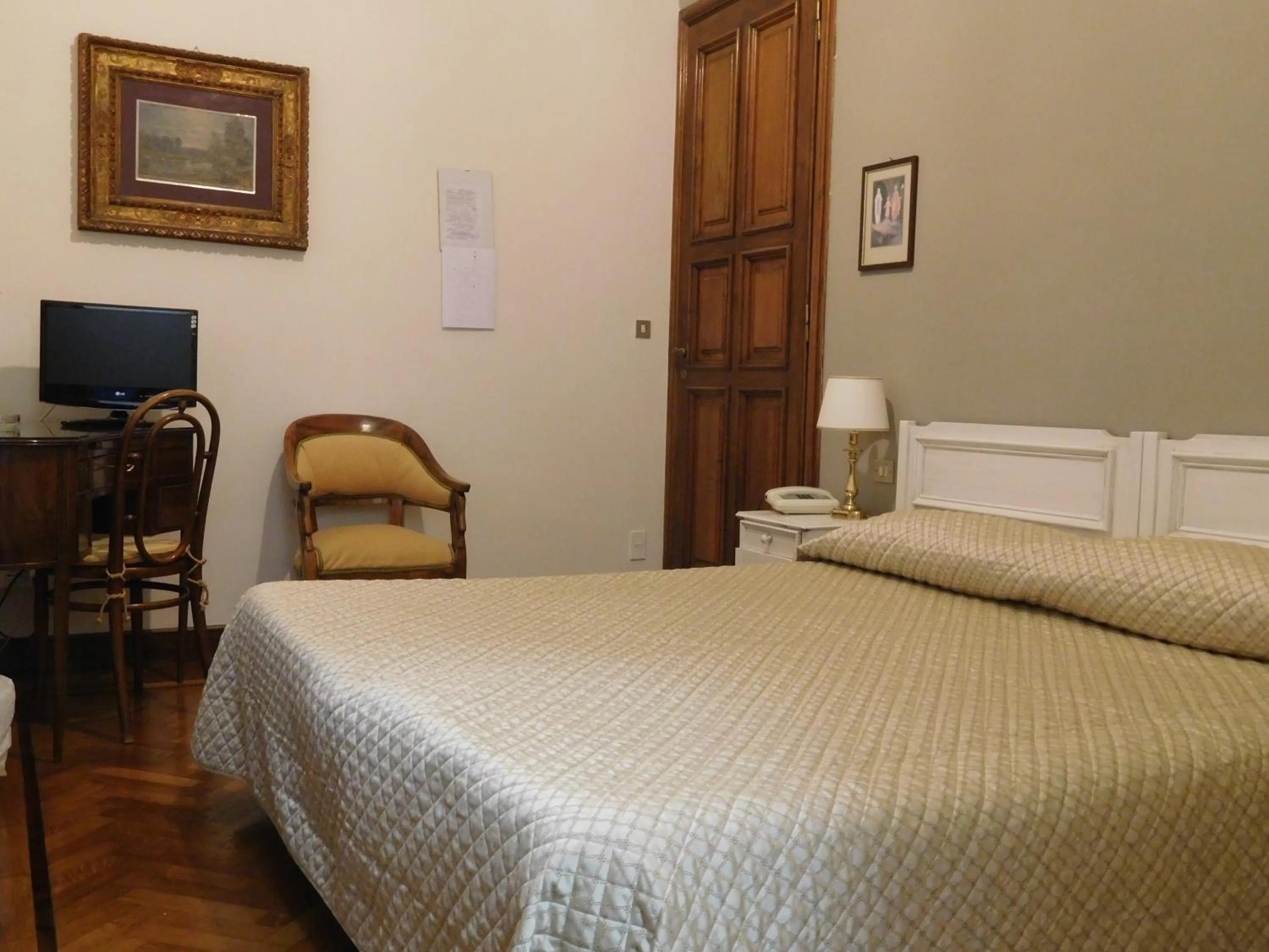 Photo of the whole room, Bed in Hotel Villa Maria