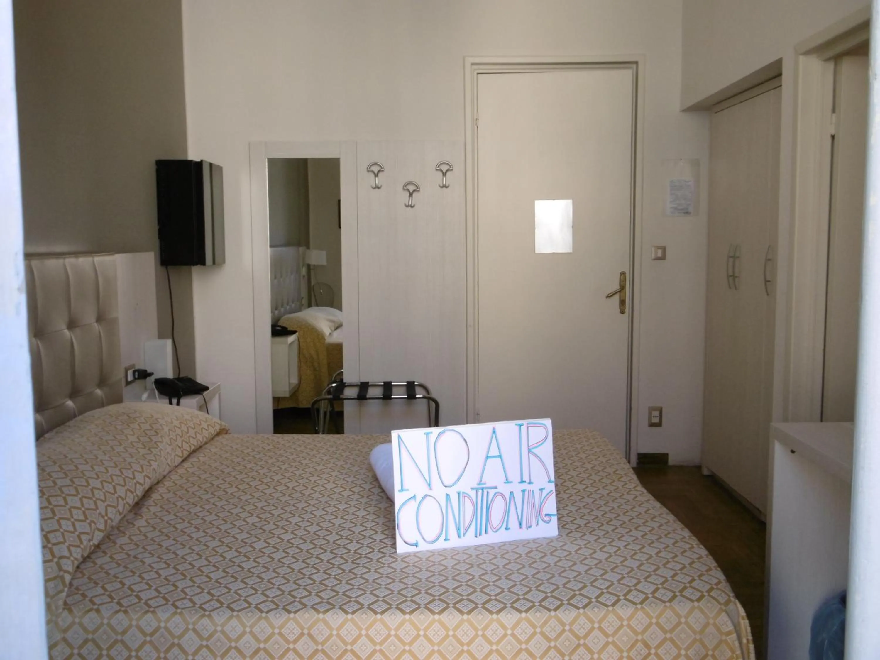 Photo of the whole room, Bed in Hotel Villa Maria