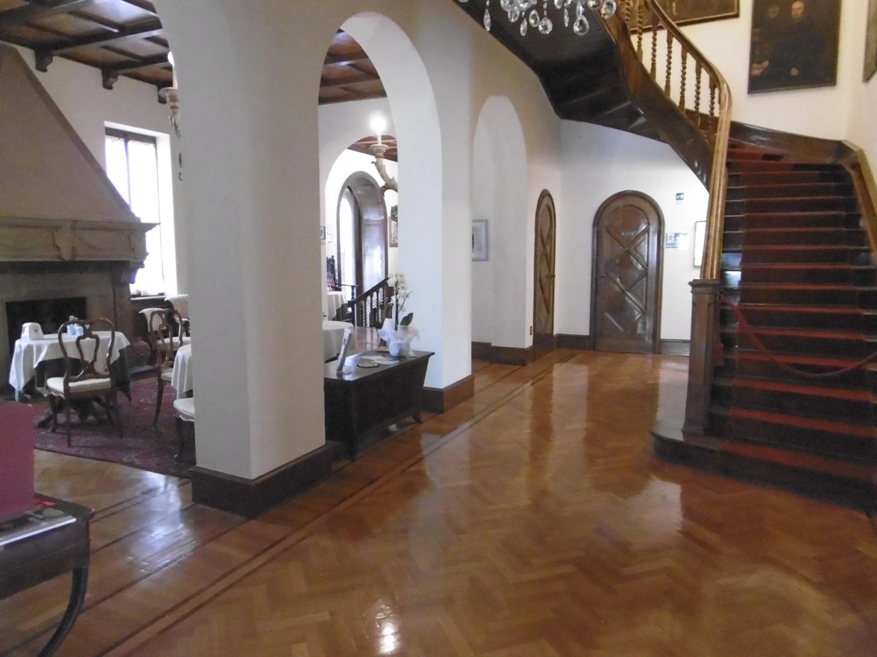 Communal lounge/ TV room in Hotel Villa Maria