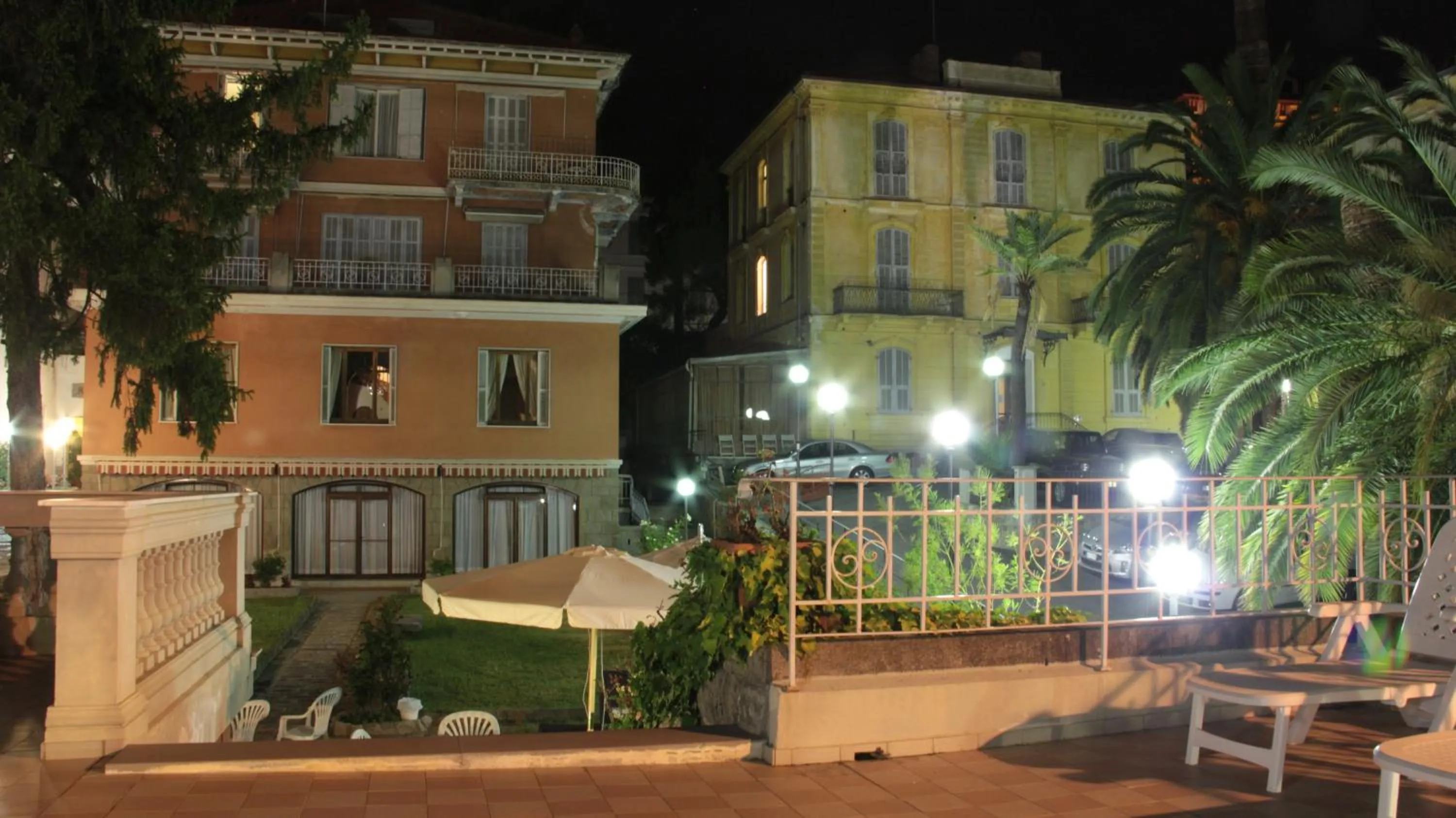 Night in Hotel Villa Maria